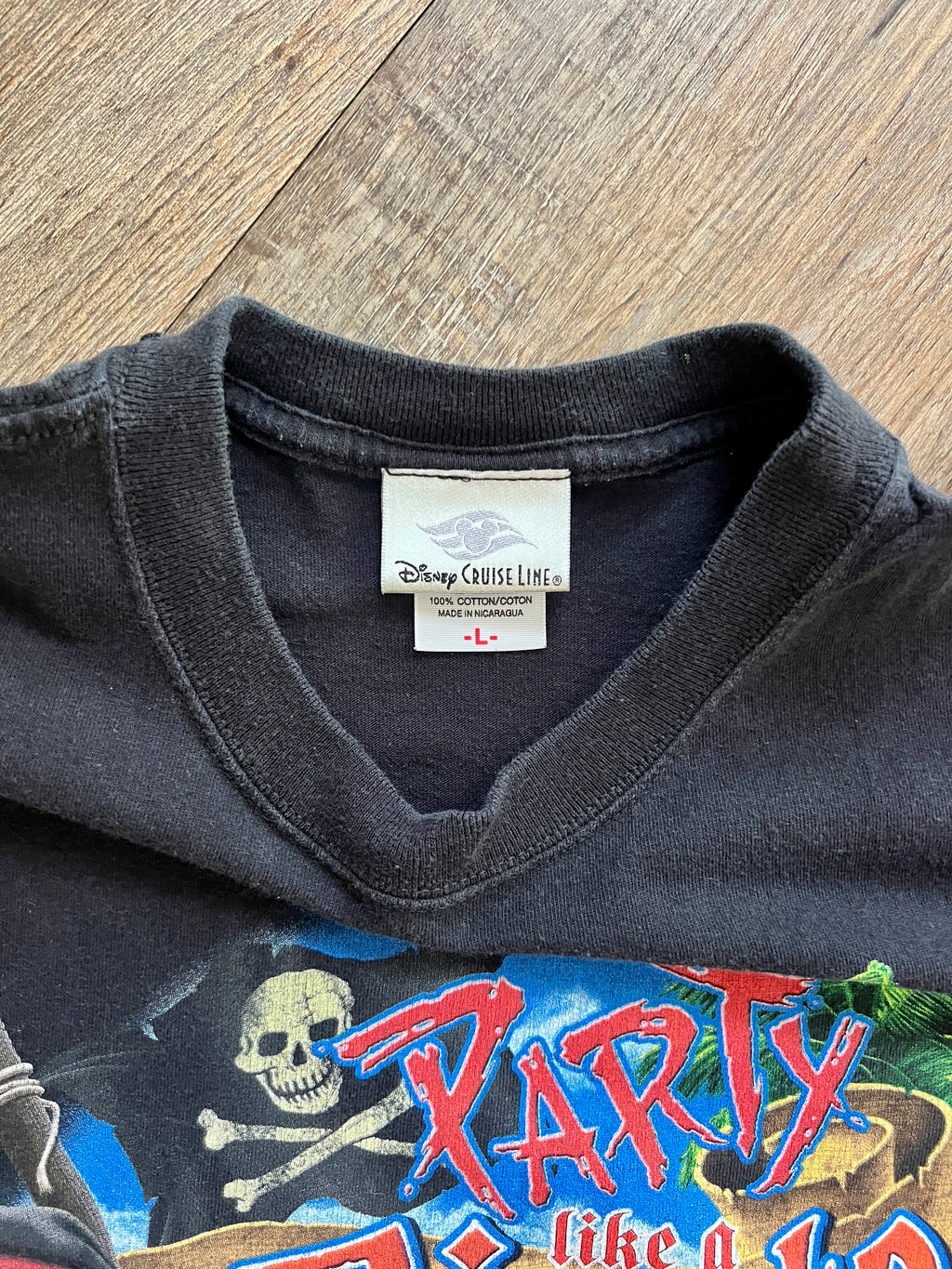 1300 - Black DCL Party Like a Pirate Parrot Shirt - L