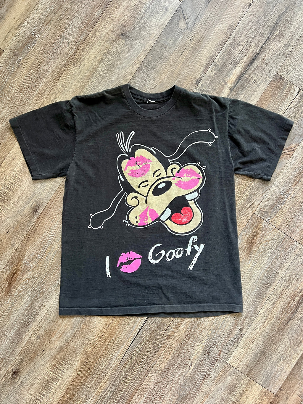 1301 - Black I 💋 Goofy Kisses Shirt - NT / L