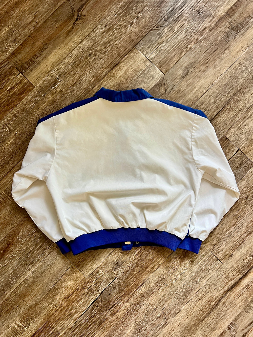 1322 - White & Blue All-Star Resorts Cast Member Jacket - L