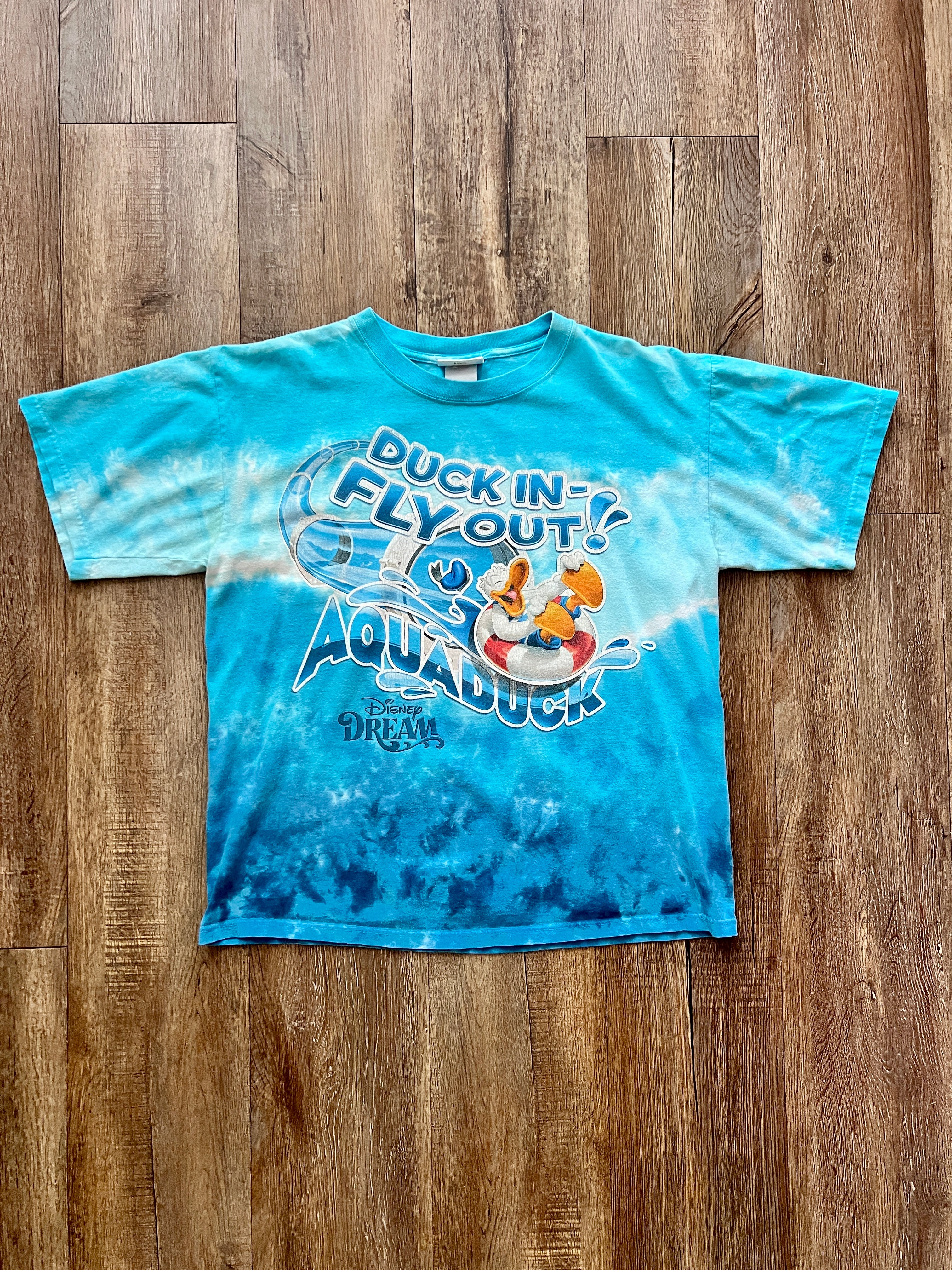 323 -Blue Tie-Dye Duck In Fly Out Aquaduck Disney Dream Shirt -M