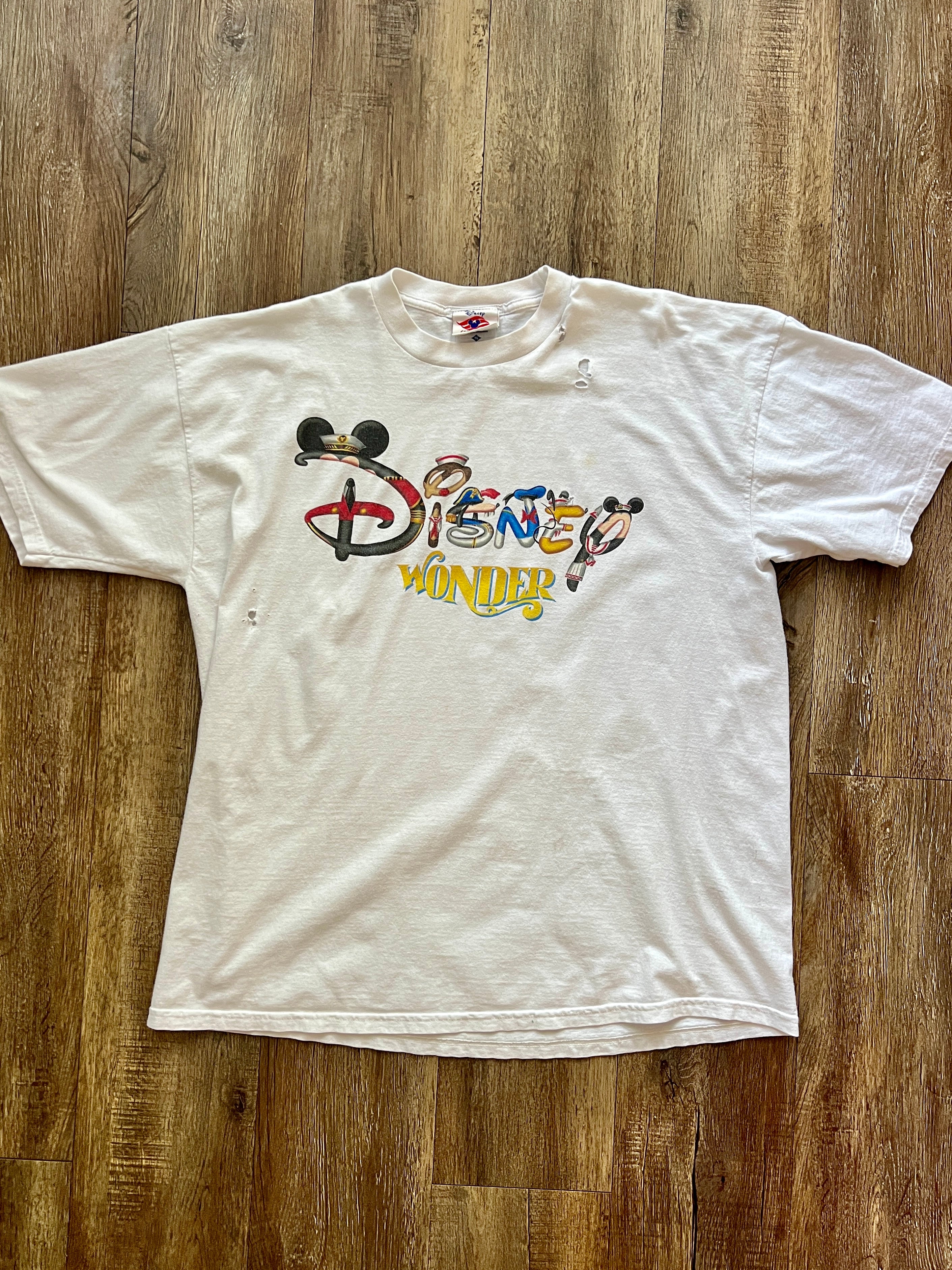 356 -Disney Wonder Character Letter Shirt - XL