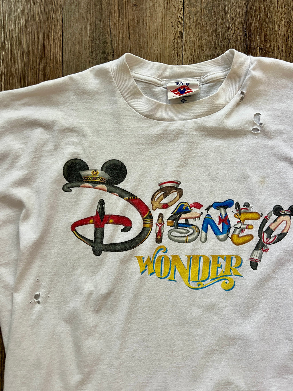 356 -Disney Wonder Character Letter Shirt - XL