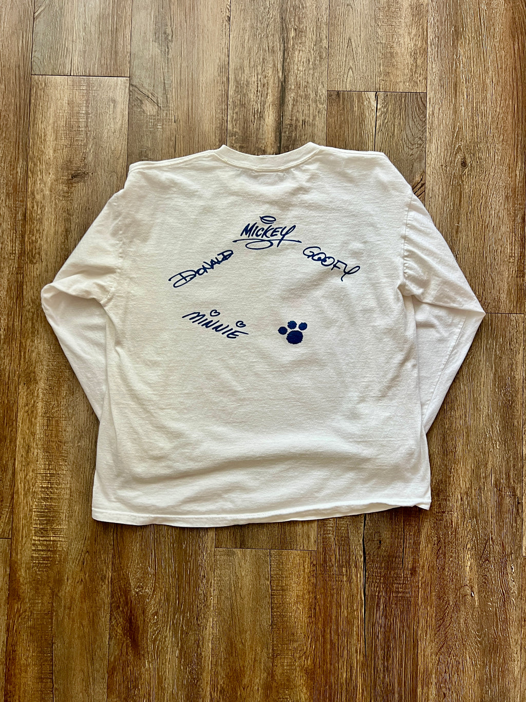347 -White DCL Mickey & Friends Autograph Long Sleeve - L