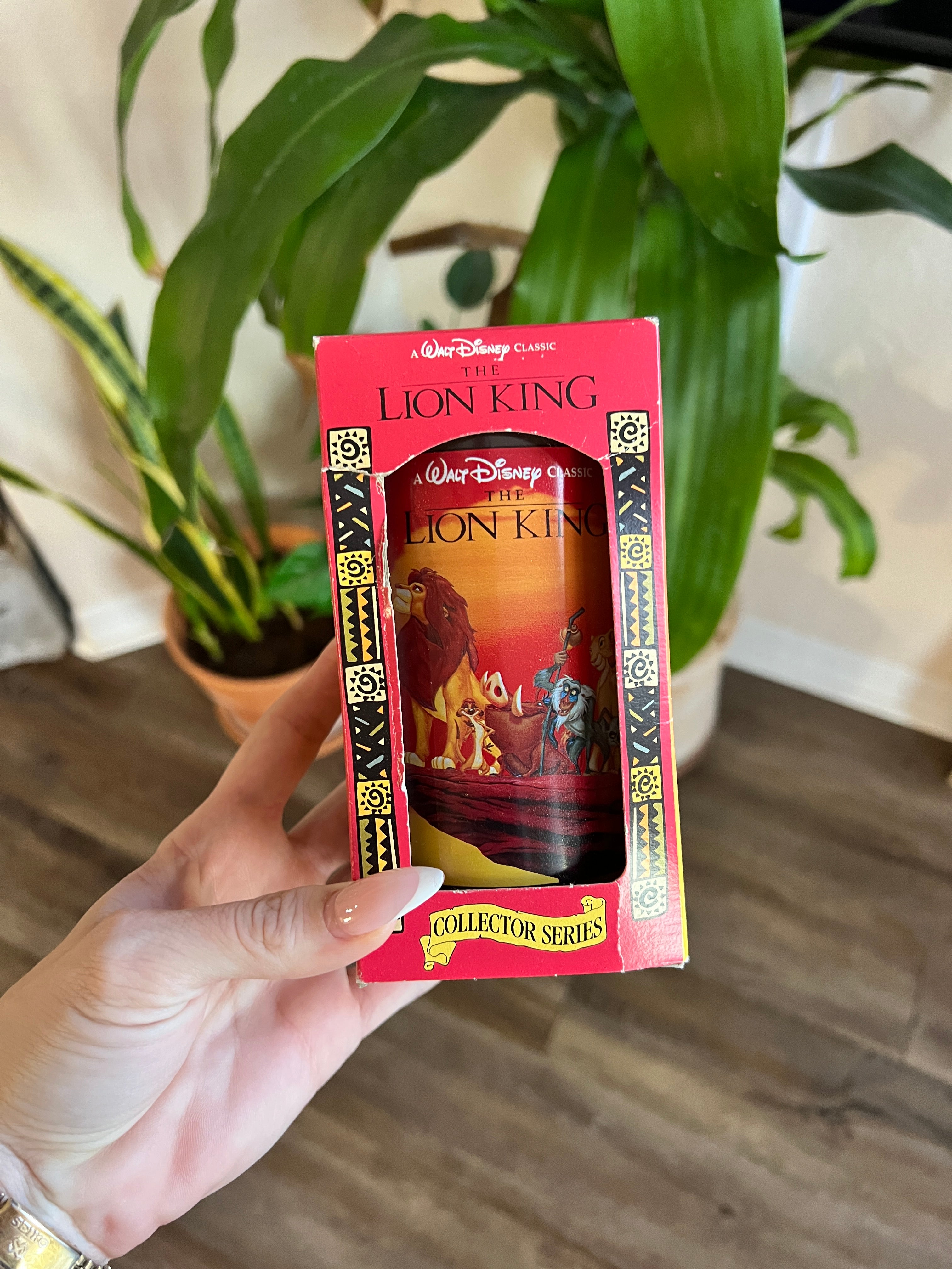 945 - Disney Collector Series Cups