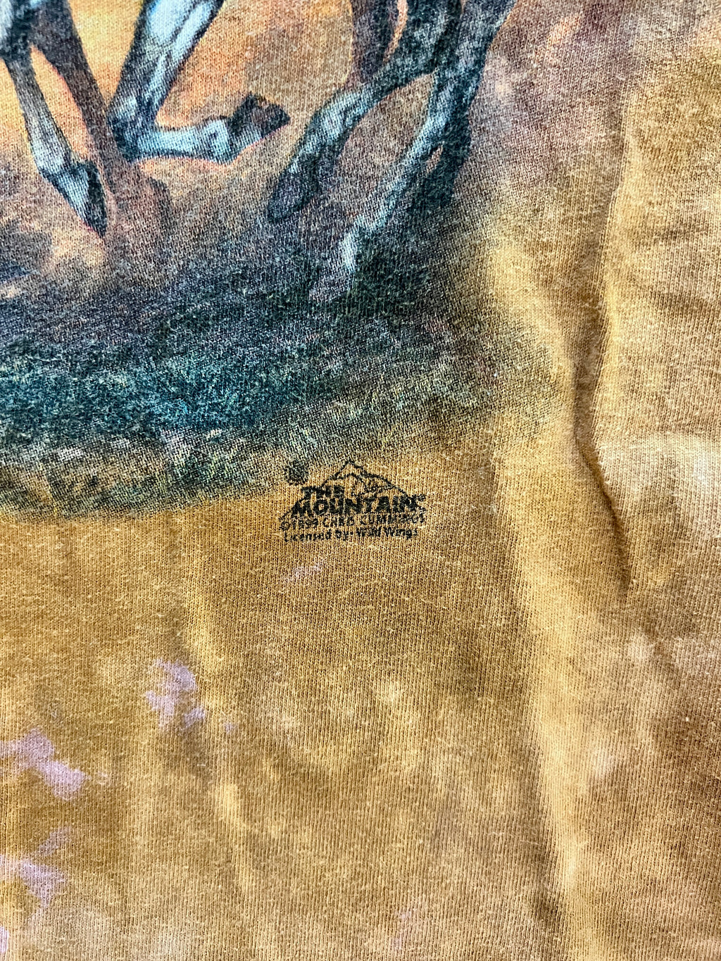 1364 - Gold 1999 The Mountain Tie-Dye Running Horses Shirt - XL