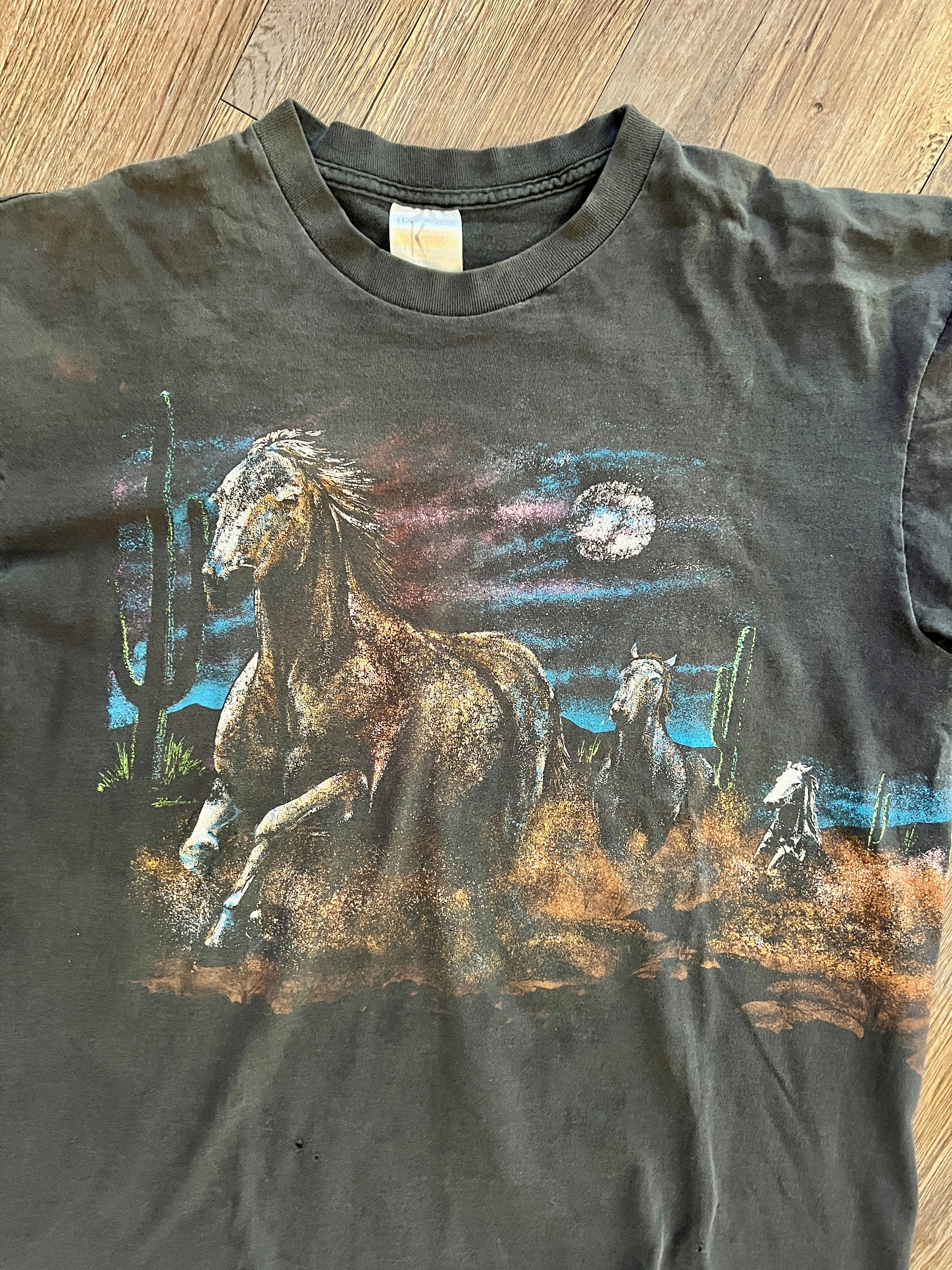 1367 - Black Wraparound Running Horses Desert Scene Shirt - XL