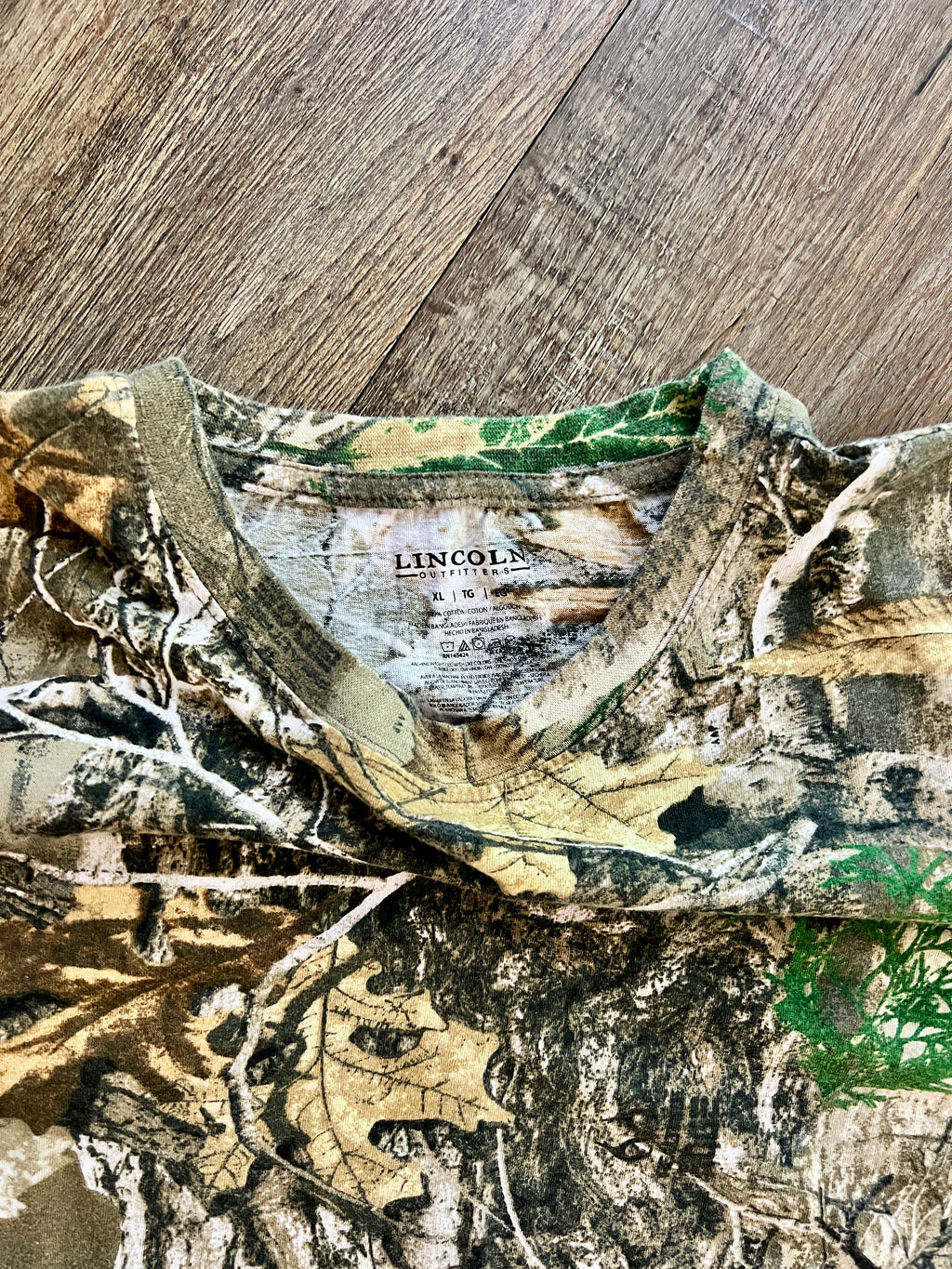 1381 - Lincoln Outfitters Camo Shirt - XL
