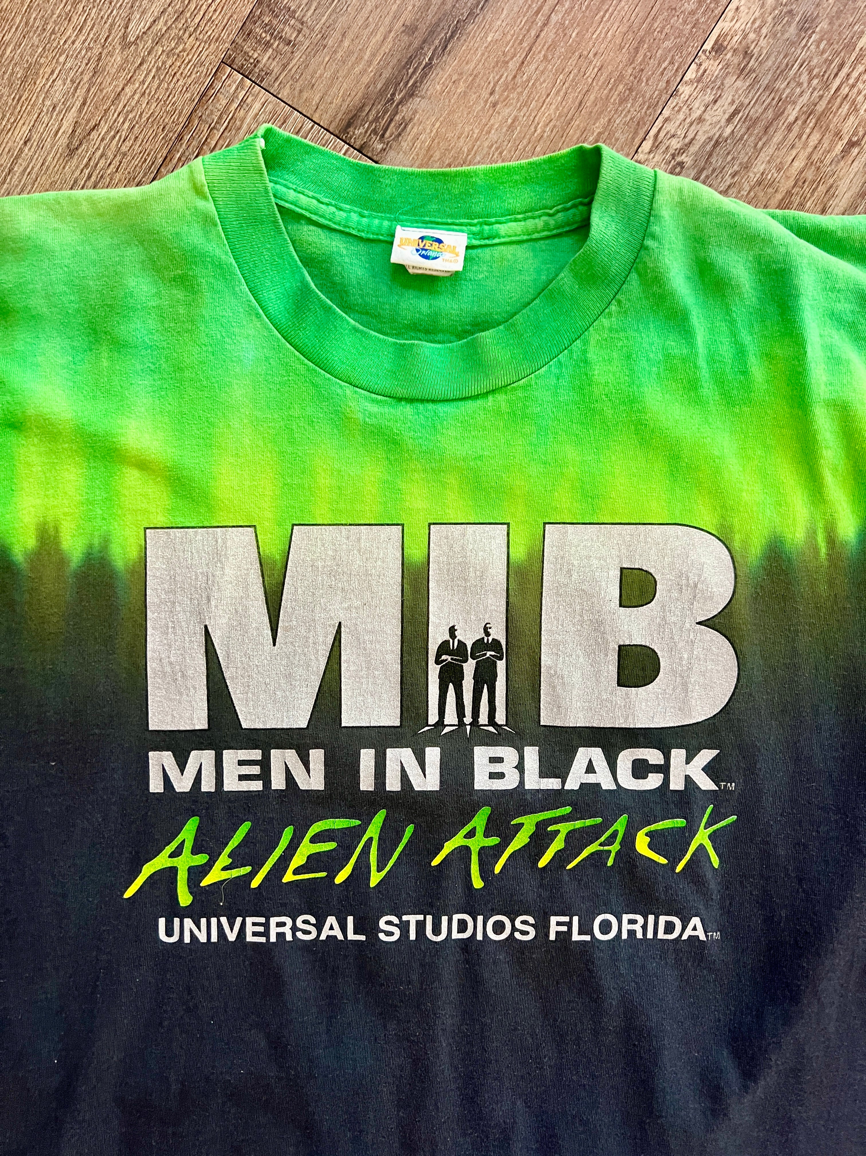 1333 - Lime & Black MIB Men in Black Alien Attack Universal Florida Shirt - XL