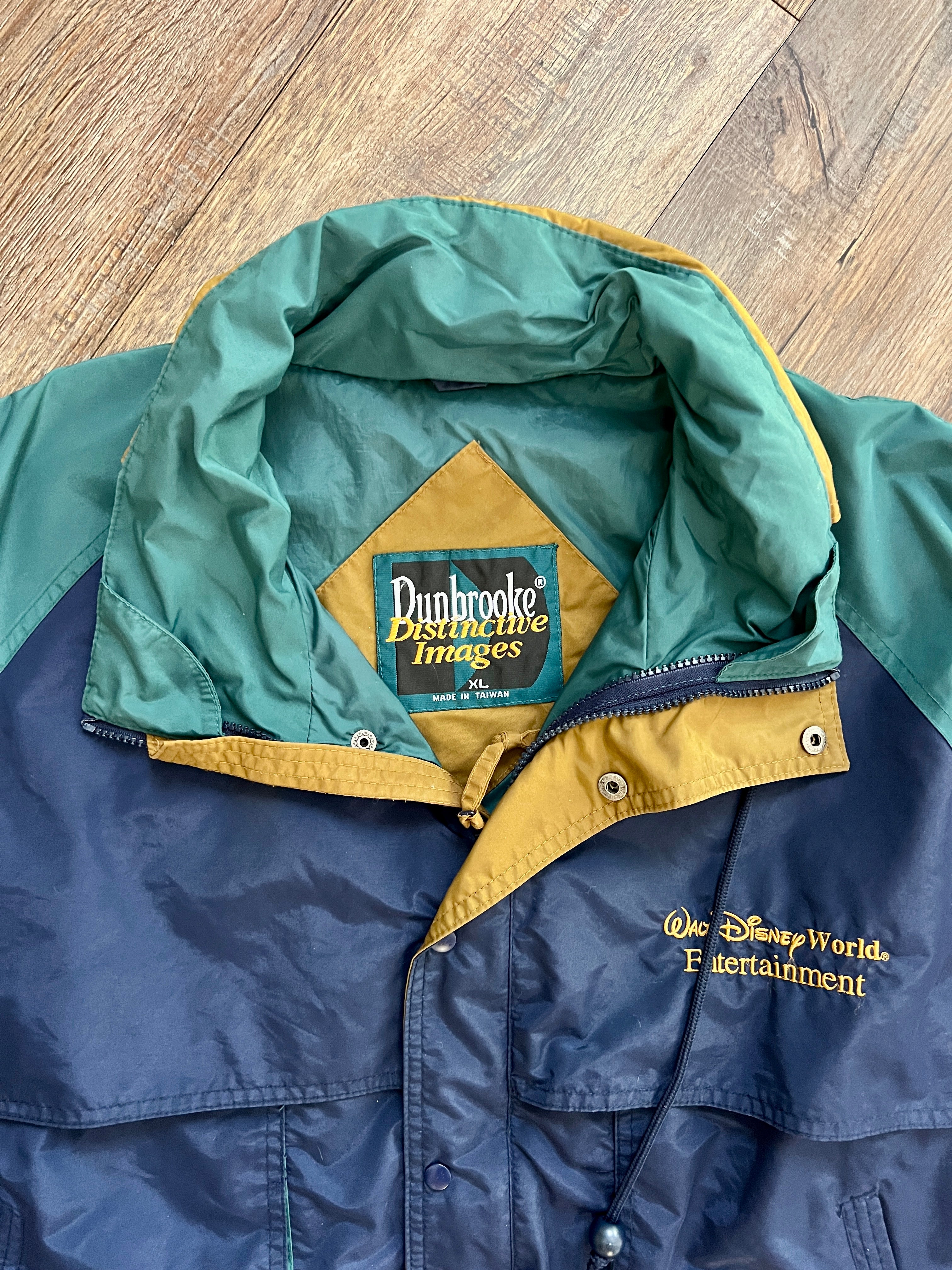 1347 - Green & Navy Walt Disney World Entertainment Jacket - XL