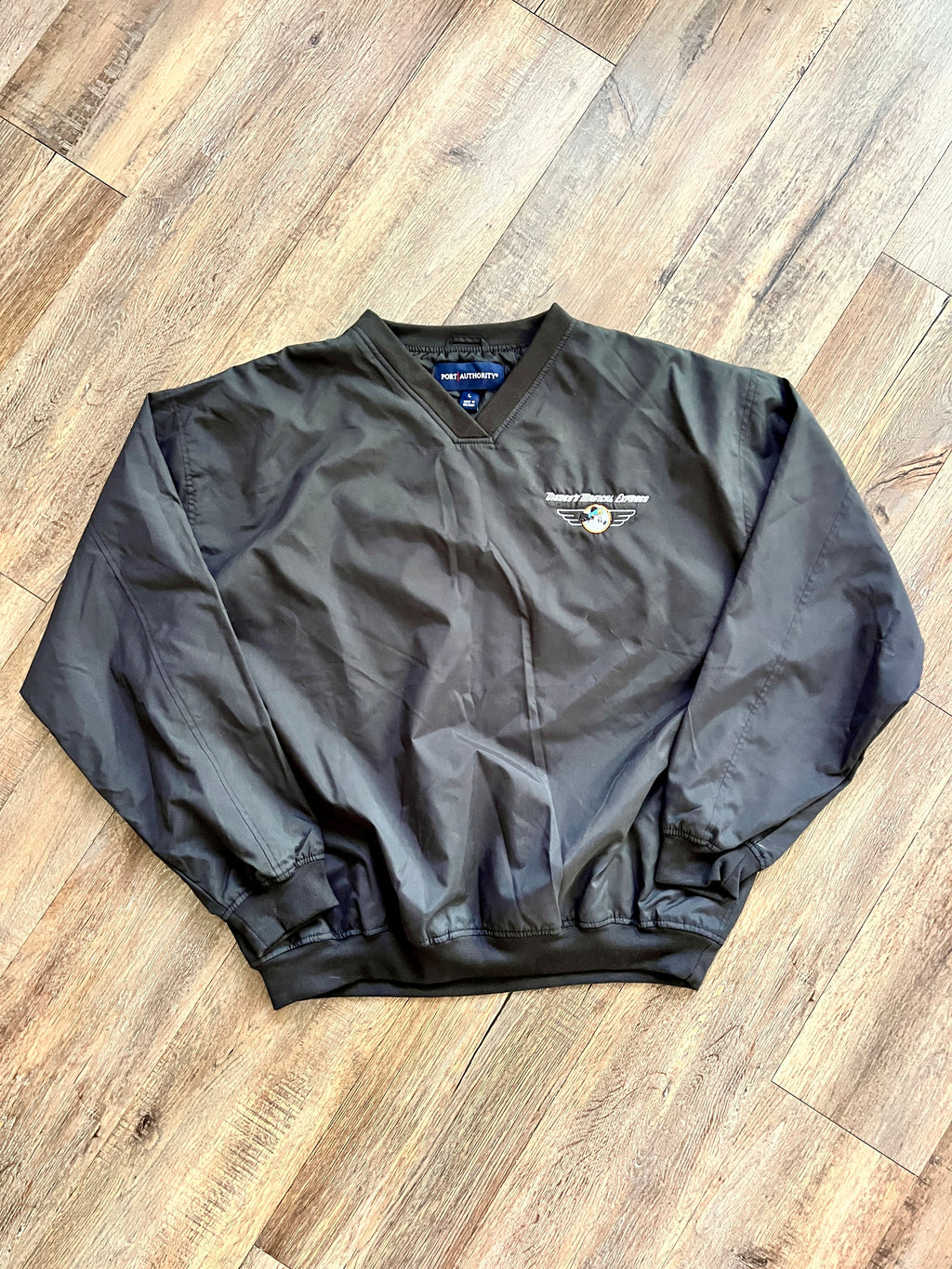 1358 - Black Disney's Magical Express Cast Member Pullover - L