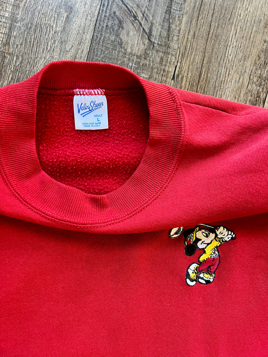 994 -Red Embroidered Pocket Golfing Mickey Back Hit Velva Sheen Crewneck - L
