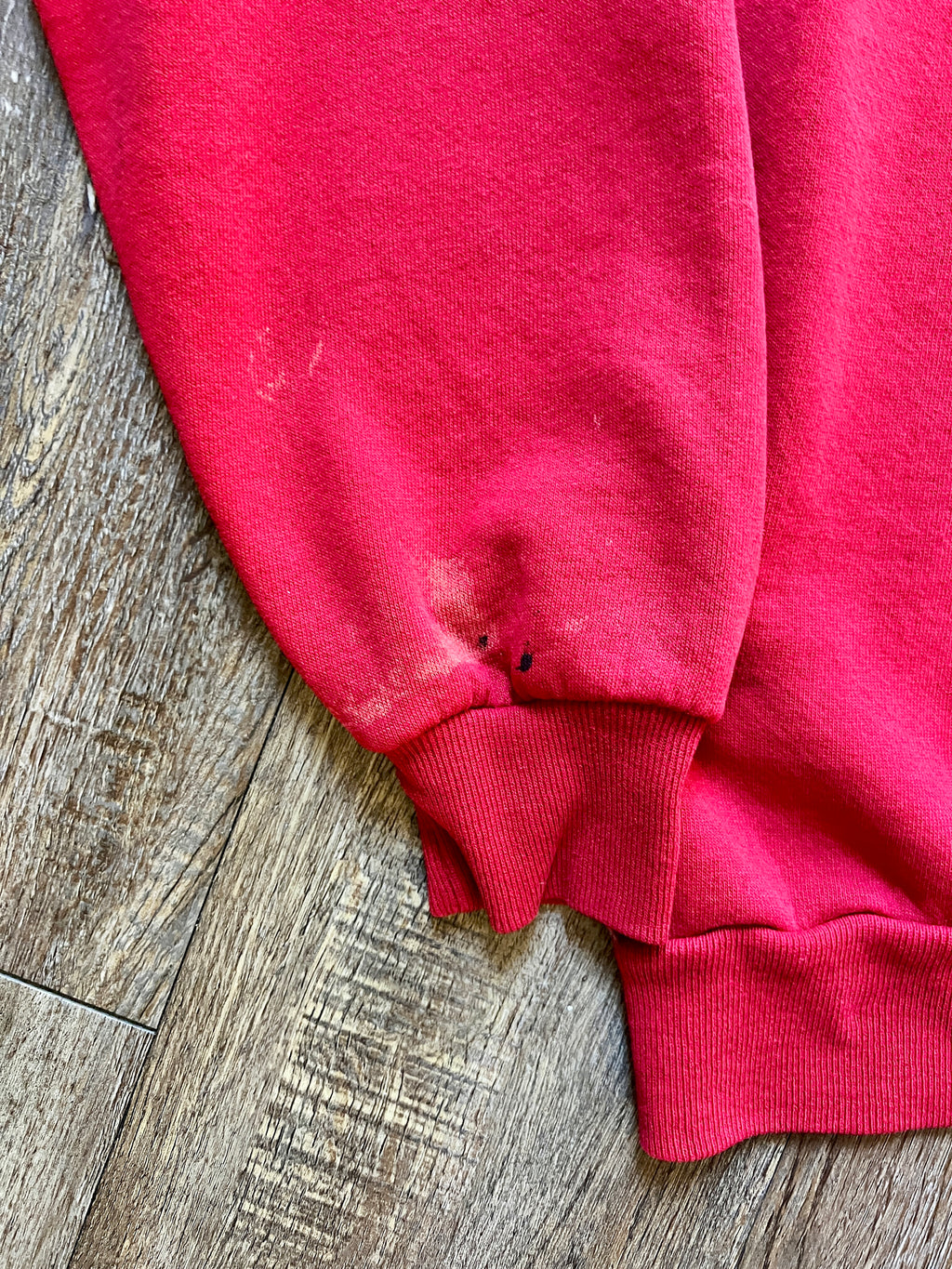 994 -Red Embroidered Pocket Golfing Mickey Back Hit Velva Sheen Crewneck - L