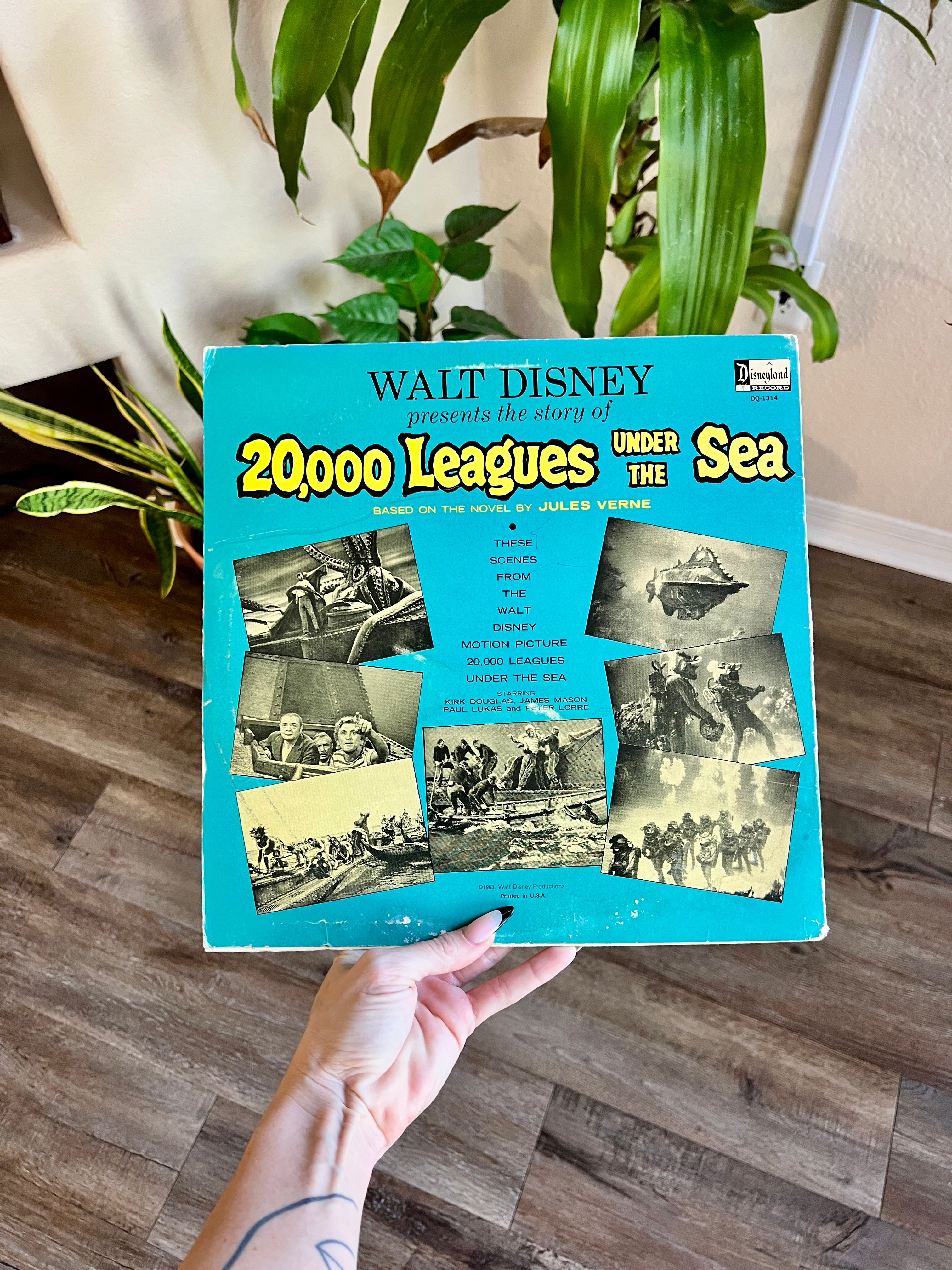 1017 -The Story of 20,000 Leagues Under the Sea Record 33