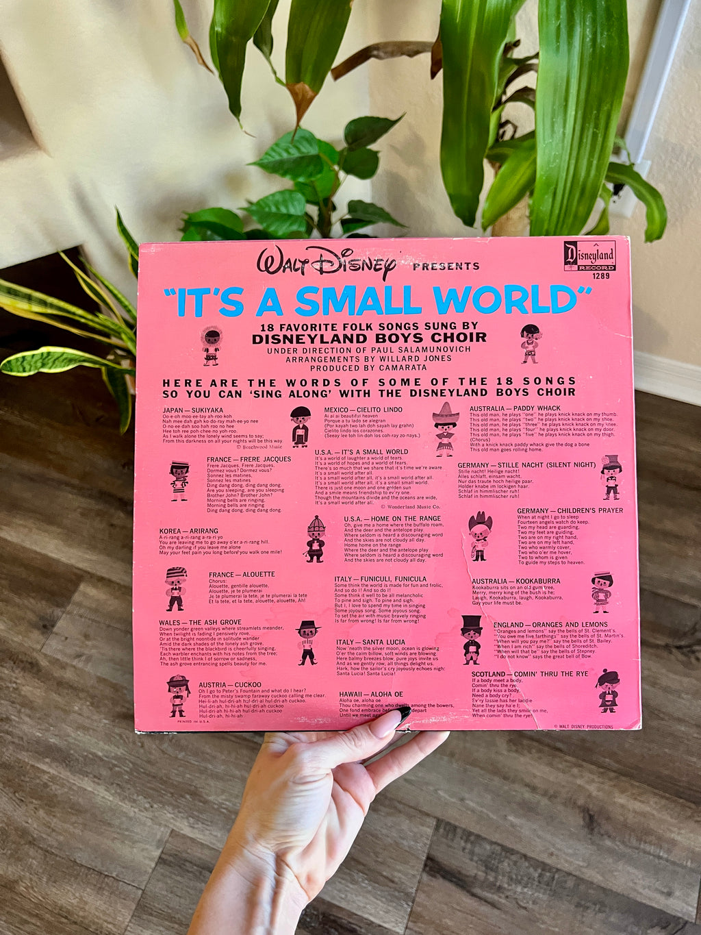1021 -it's a small world Favorite Folk Songs Record 33