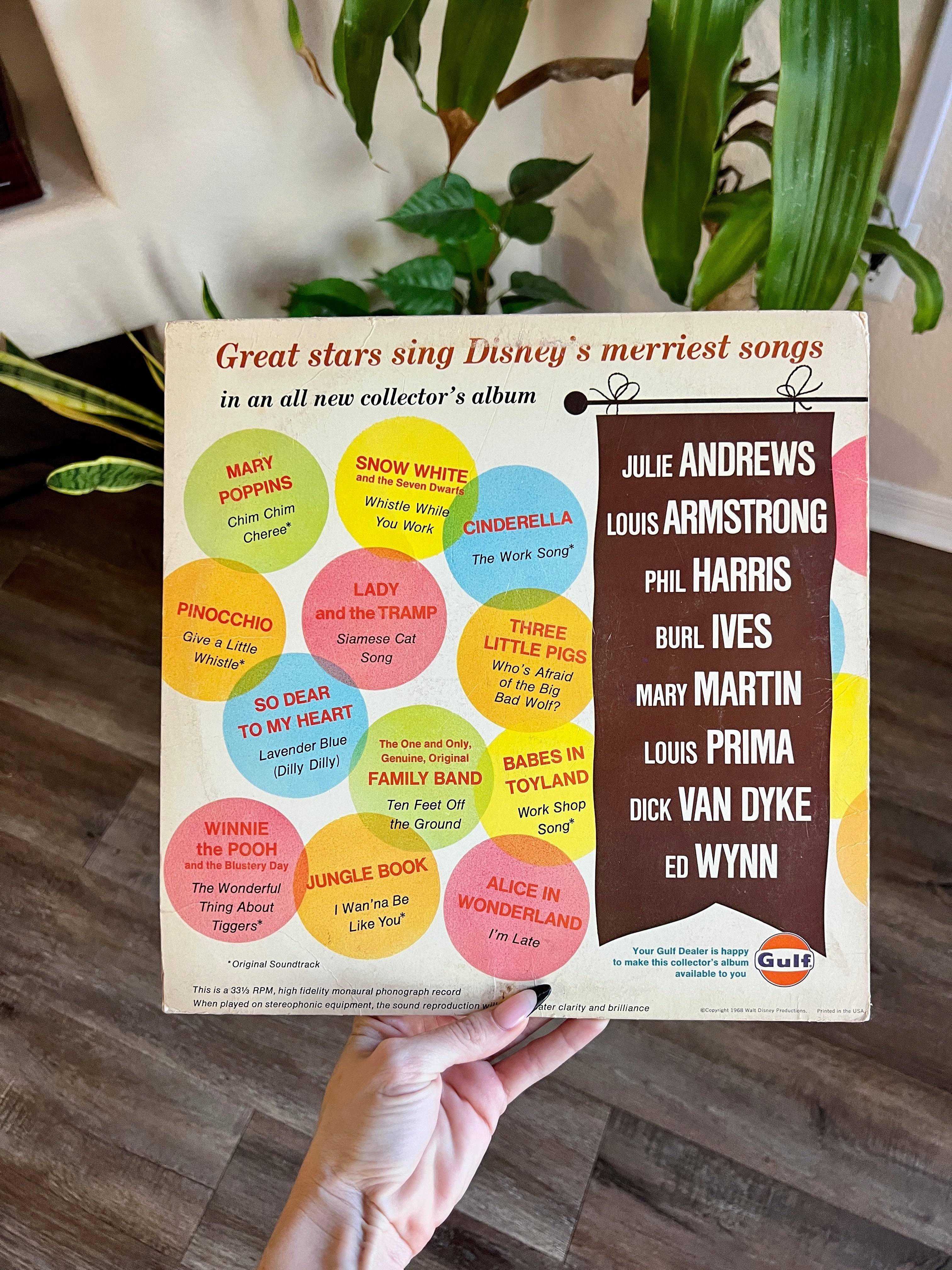 1022 -Walt Disney's Merriest Songs Record 33