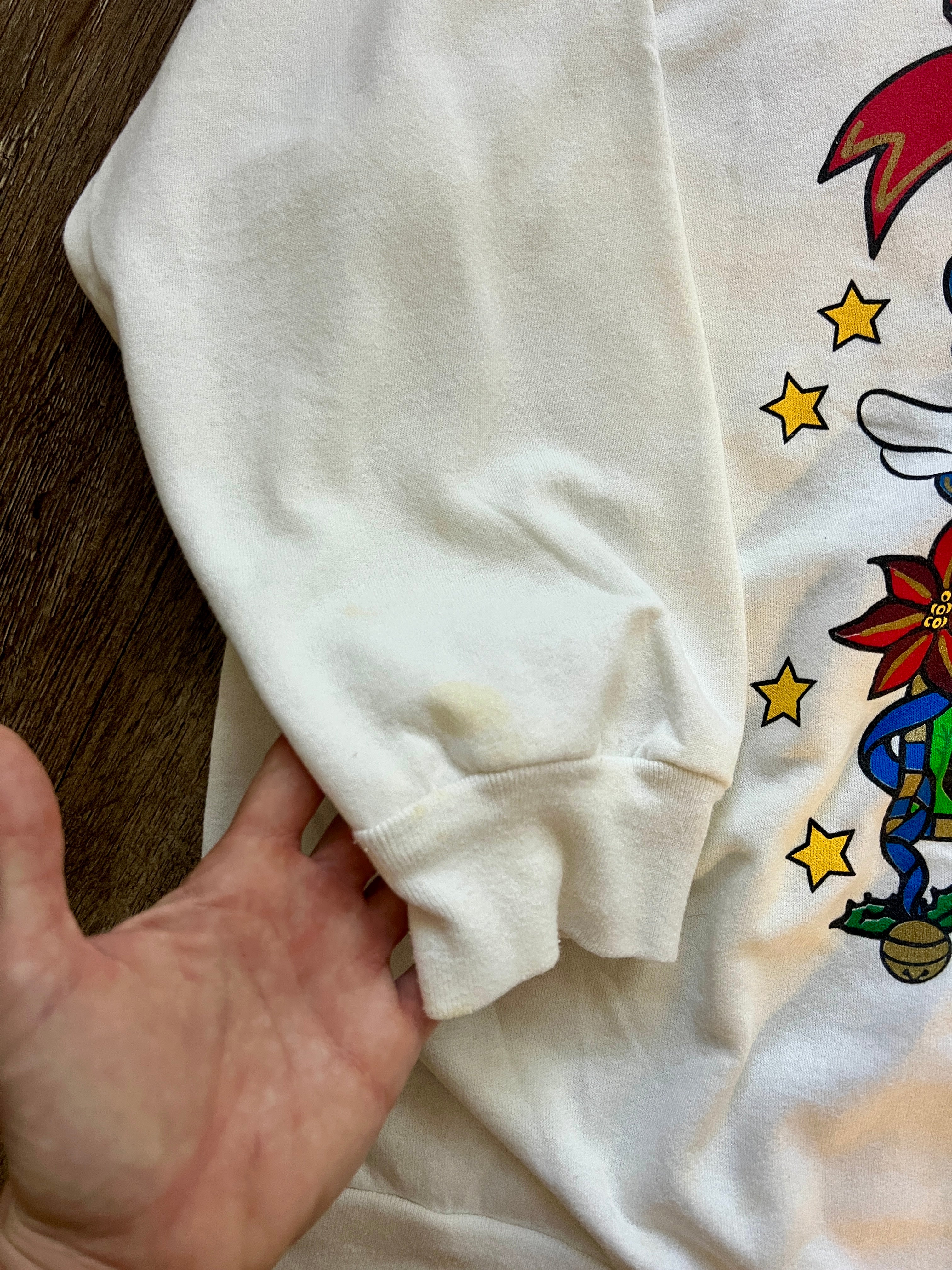 397 - White Mickey & Minnie Mistletoe Mock Neck Pullover - XL