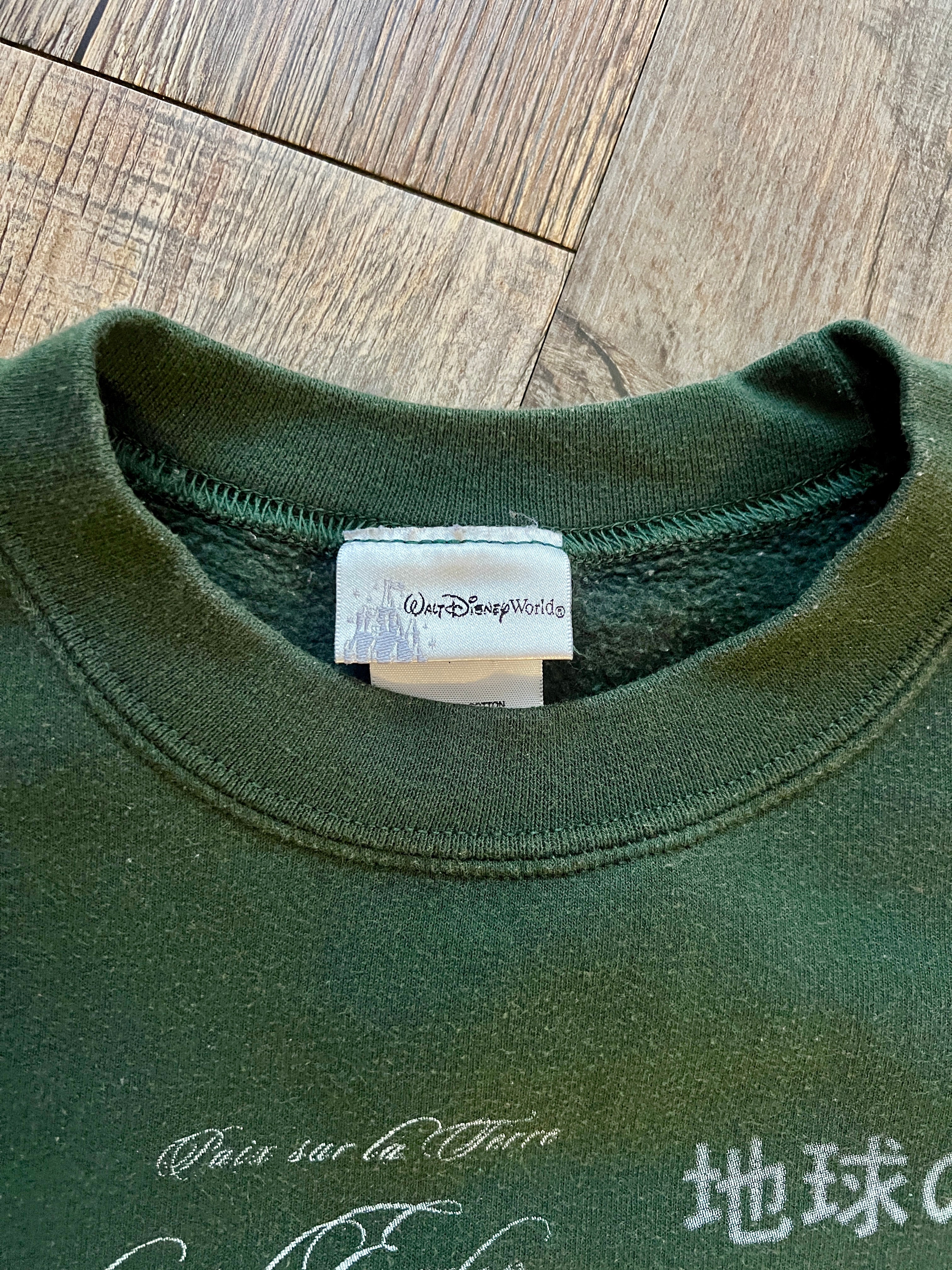 391 -Green EPCOT Candlelight Processional Crewneck - M