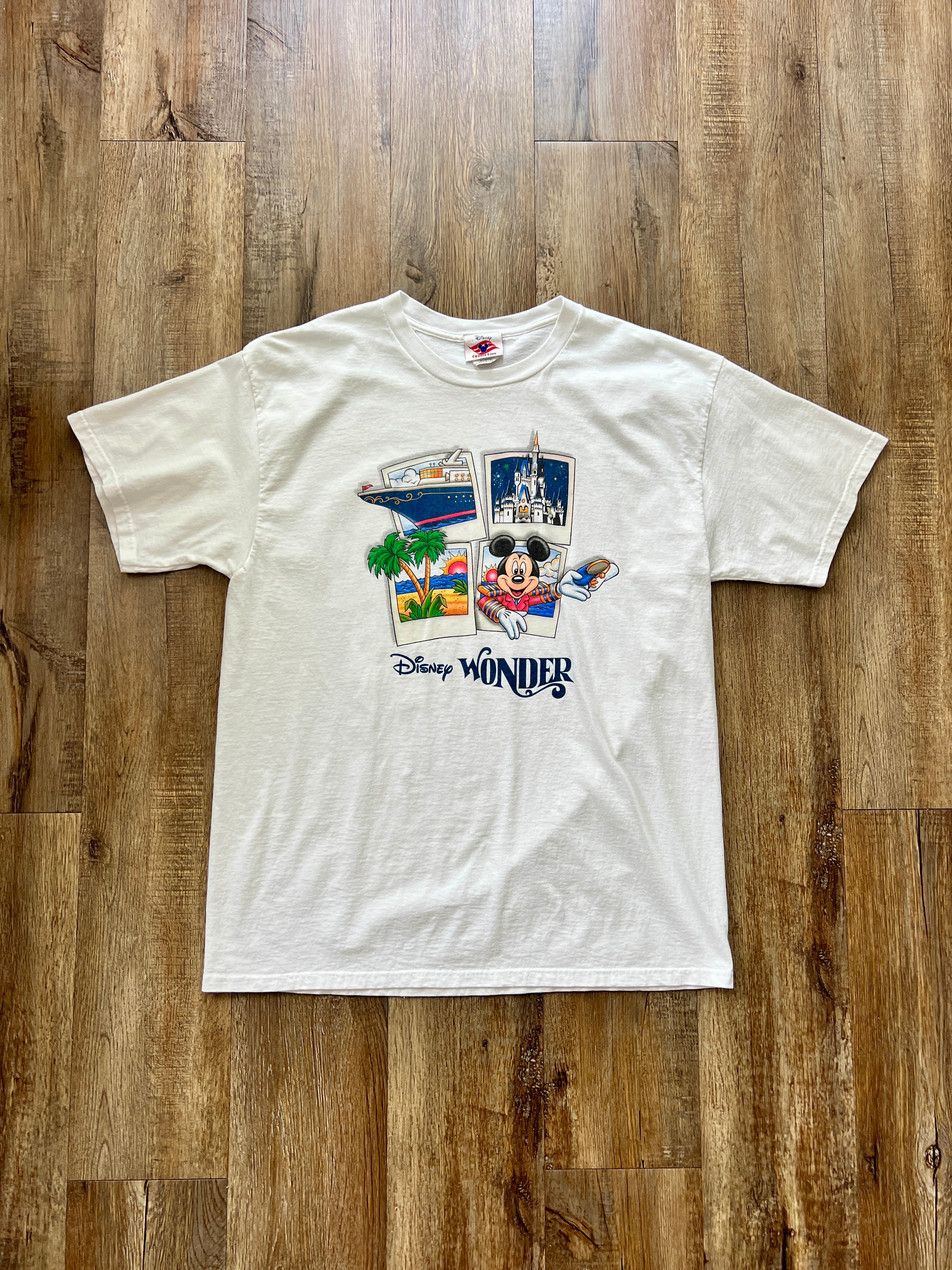 156 -White Polaroid Disney Wonder Tee XL