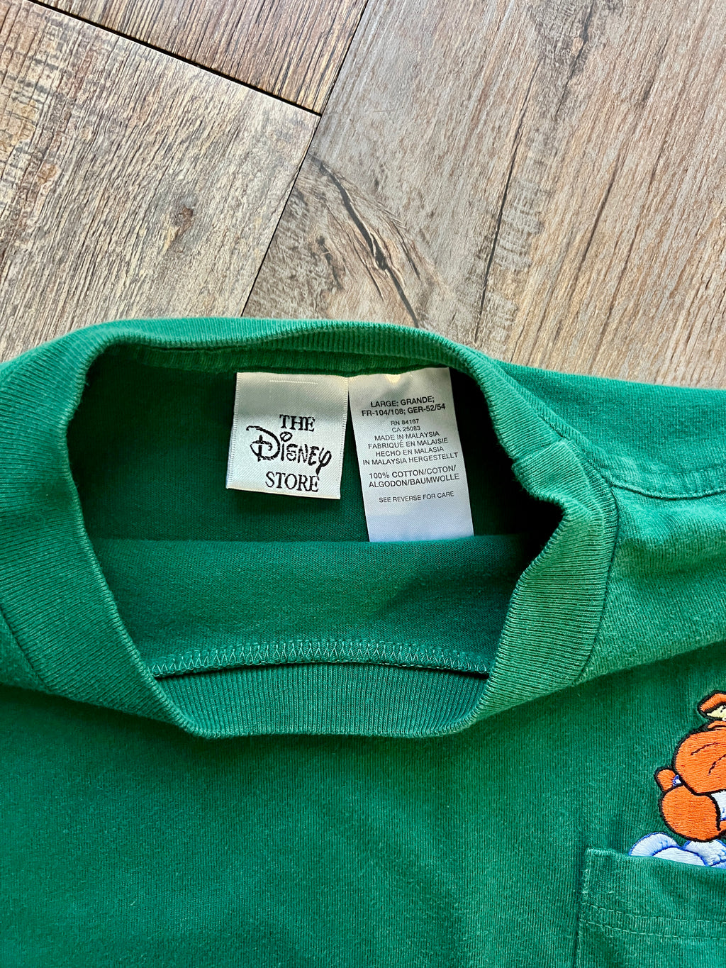 407 -Green Embroidered Tigger Snowball Pocket Shirt - L