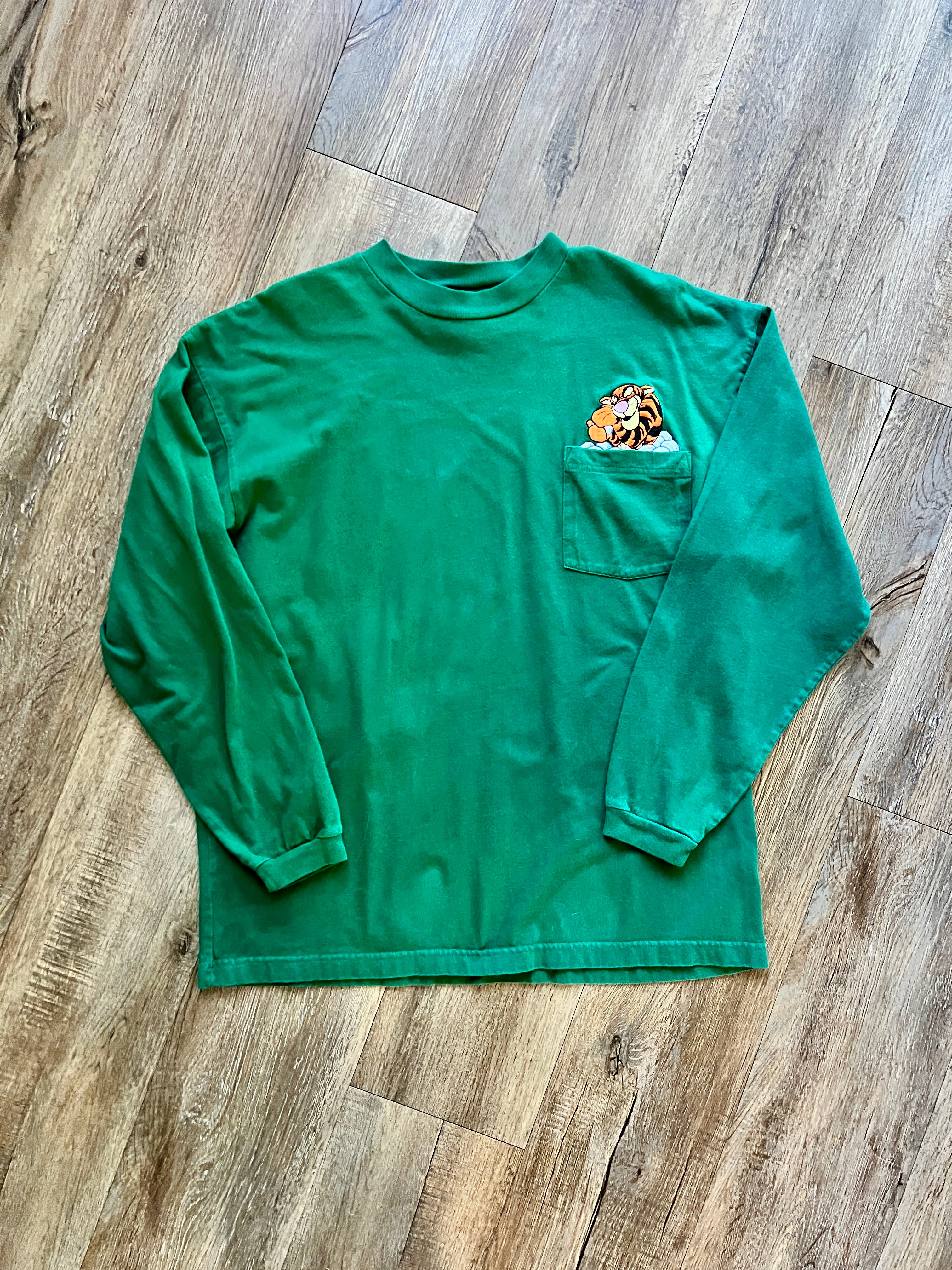 407 -Green Embroidered Tigger Snowball Pocket Shirt - L