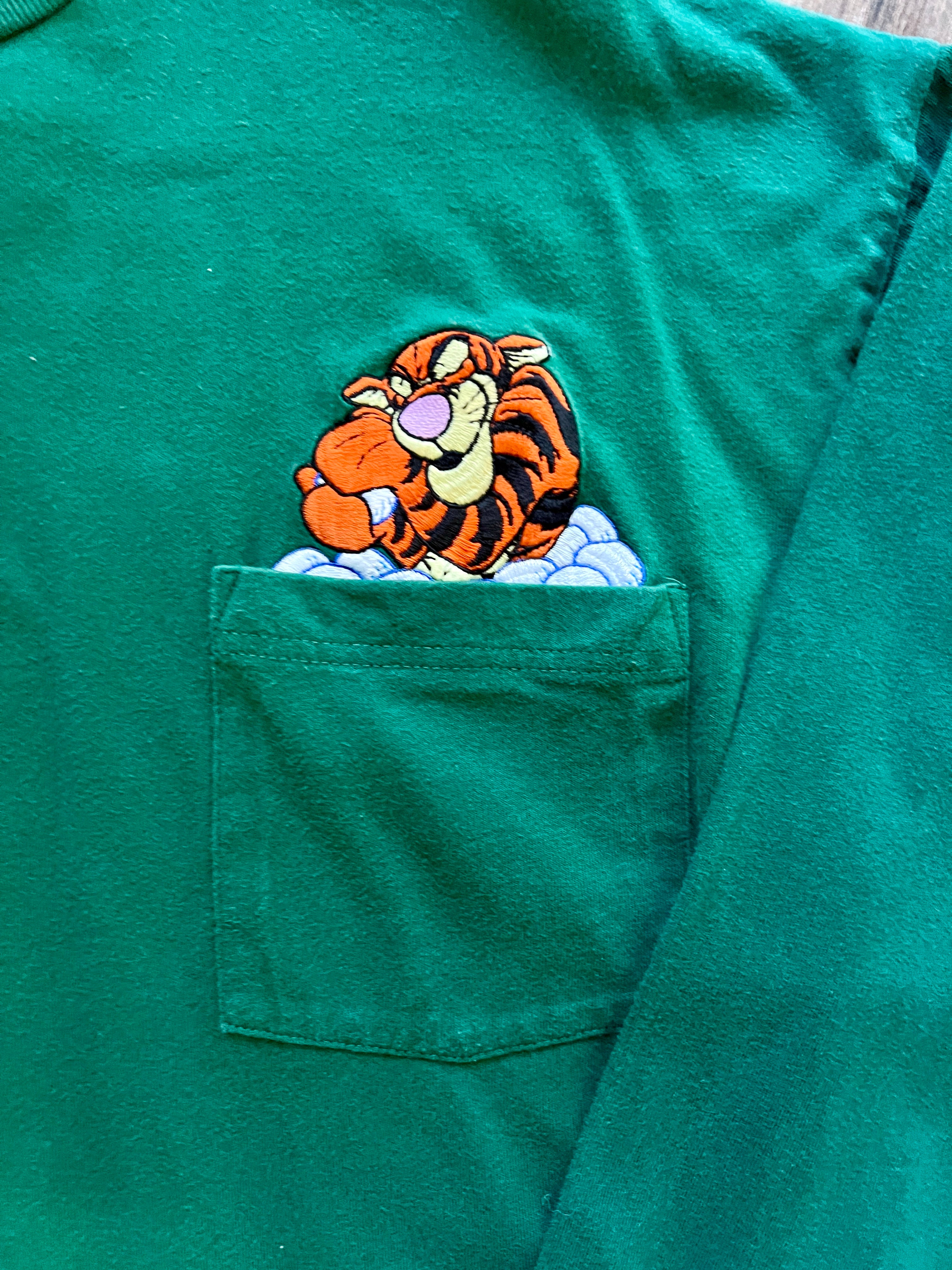 407 -Green Embroidered Tigger Snowball Pocket Shirt - L