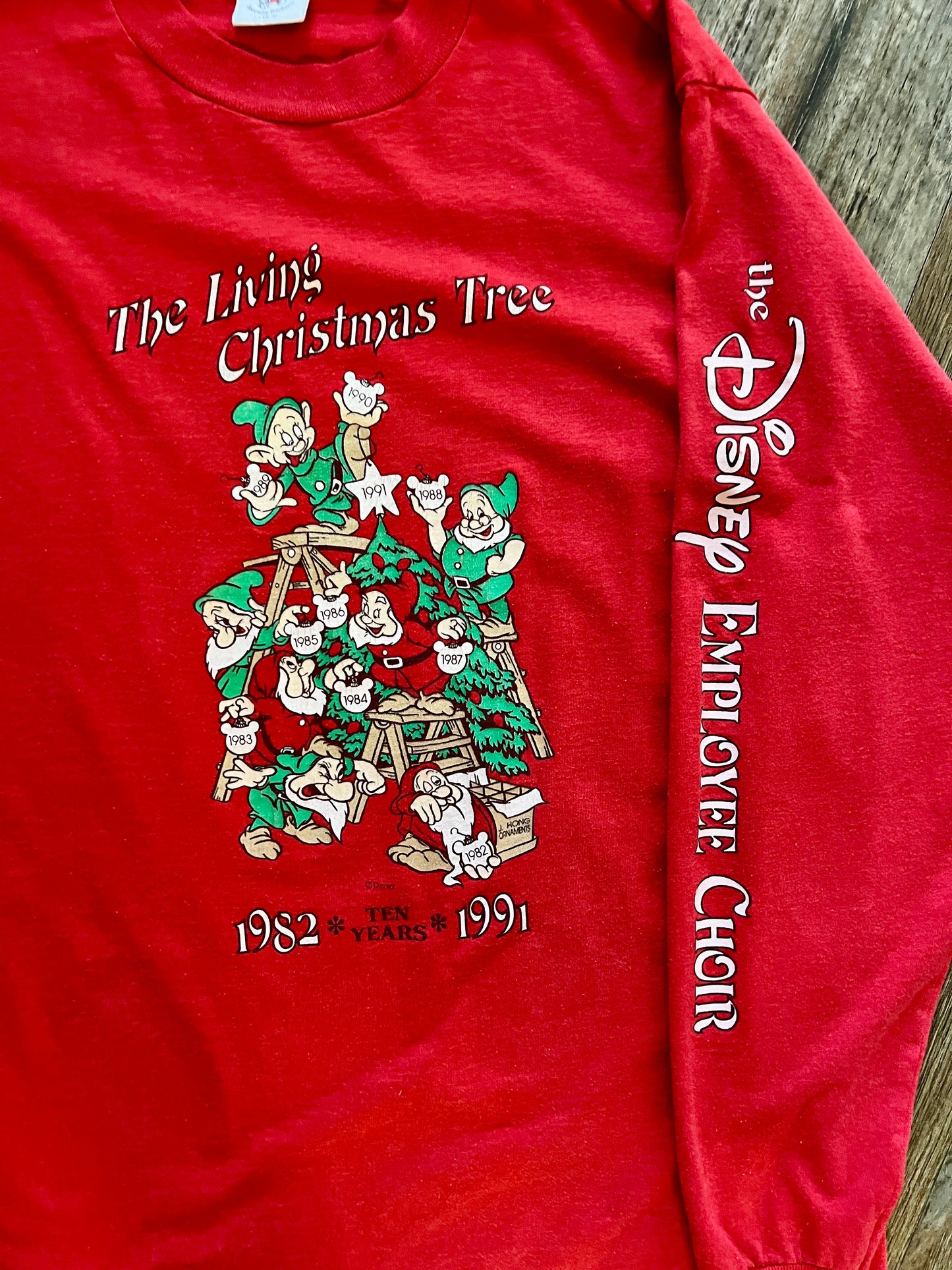 416 -Red Seven Dwarfs The Living Christmas Tree Employee Choir Long Sleeve - XL