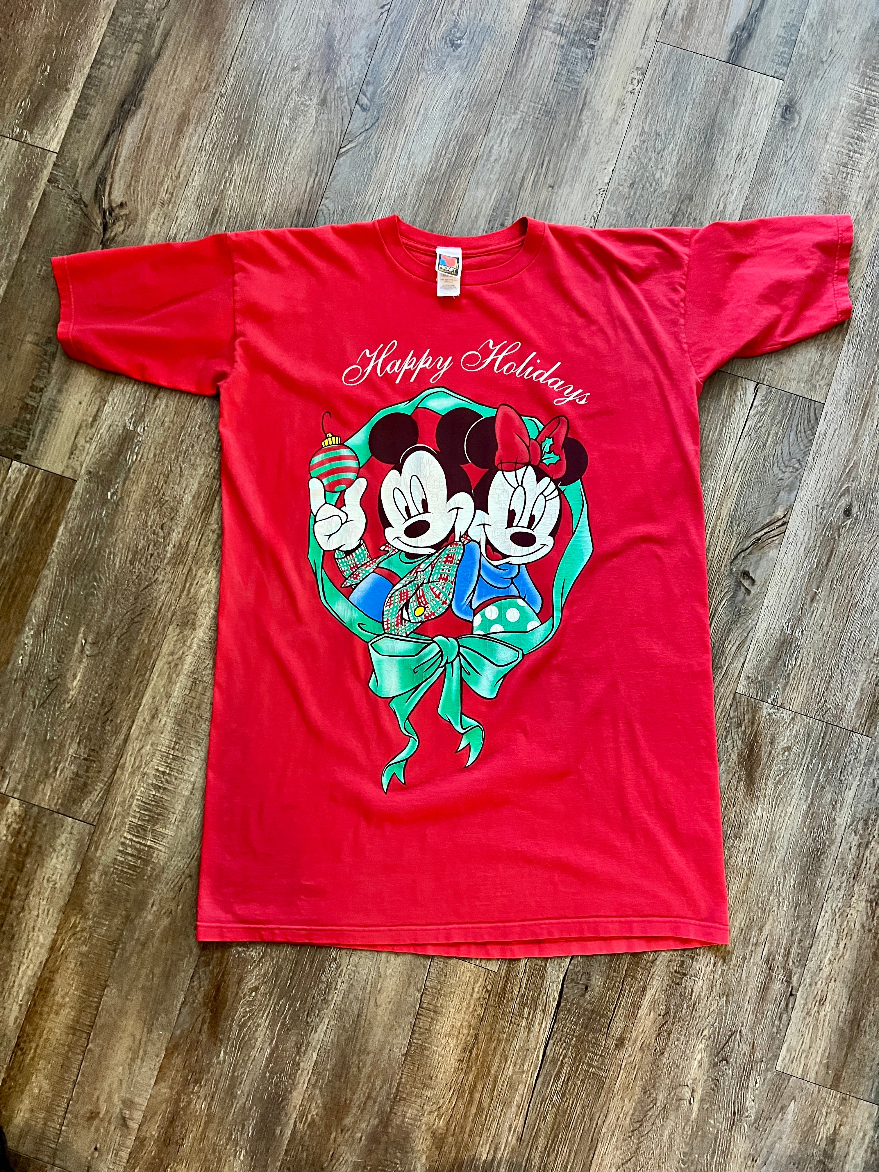 418 -Red Mickey & Minnie Wreath Happy Holidays Sleep Shirt - OSFA