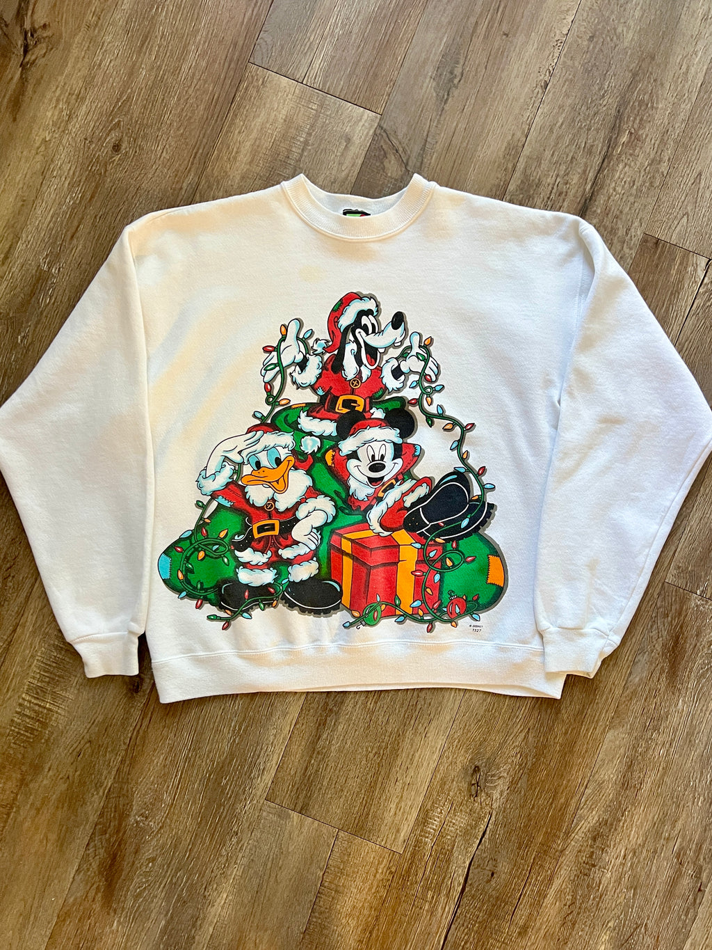 422 -White Mickey, Goofy, Donald Holiday Lights & Presents Crewneck - L
