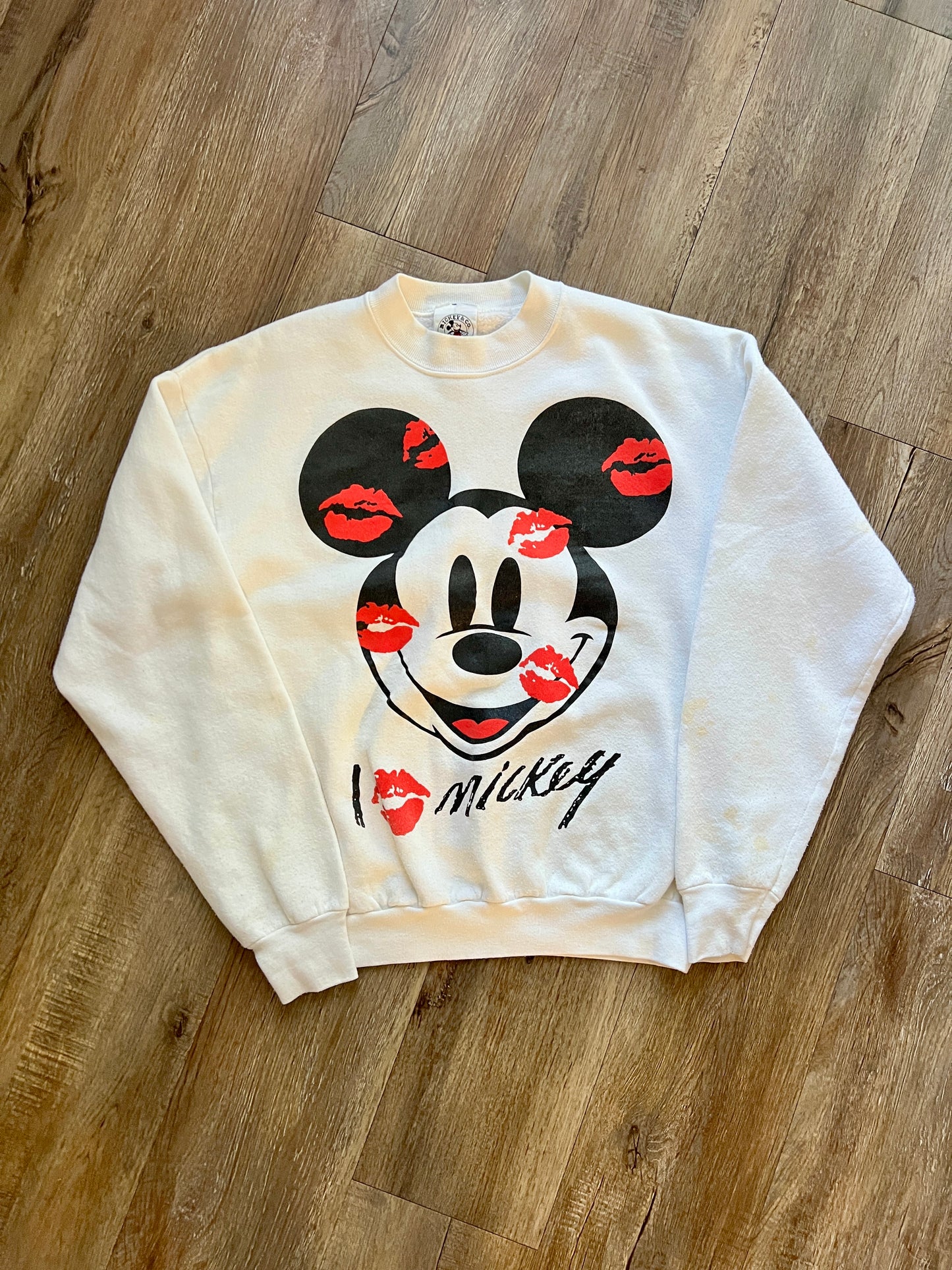 424 -White I ❤️ Mickey Kisses Crewneck - L