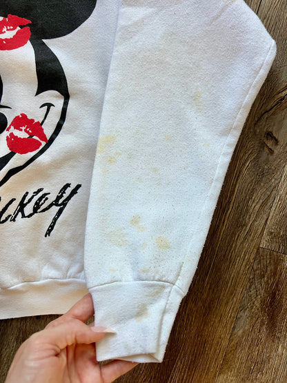 424 -White I ❤️ Mickey Kisses Crewneck - L