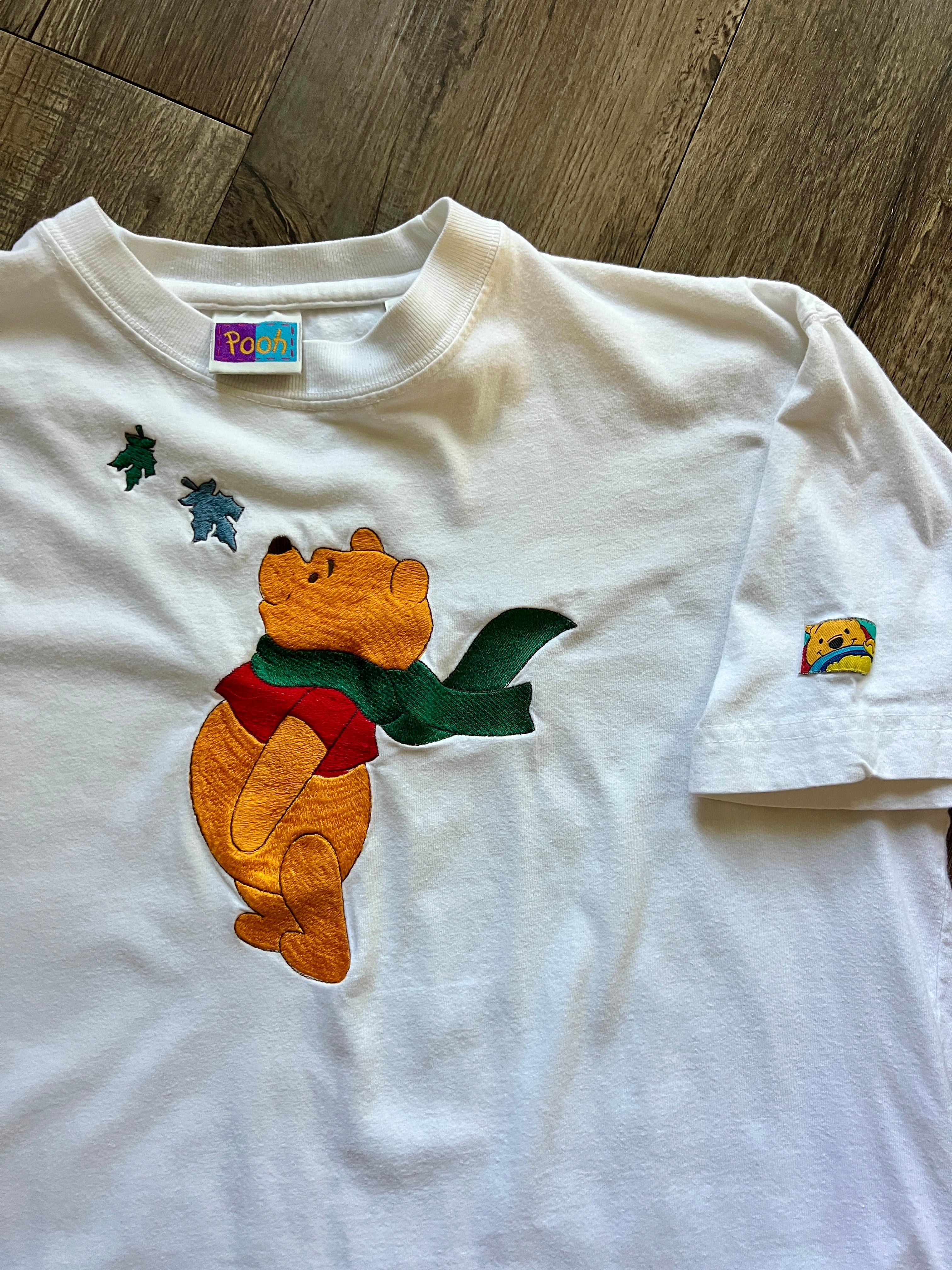 427 -White Embroidered Winnie The Pooh Scarf & Leaves Shirt - XL