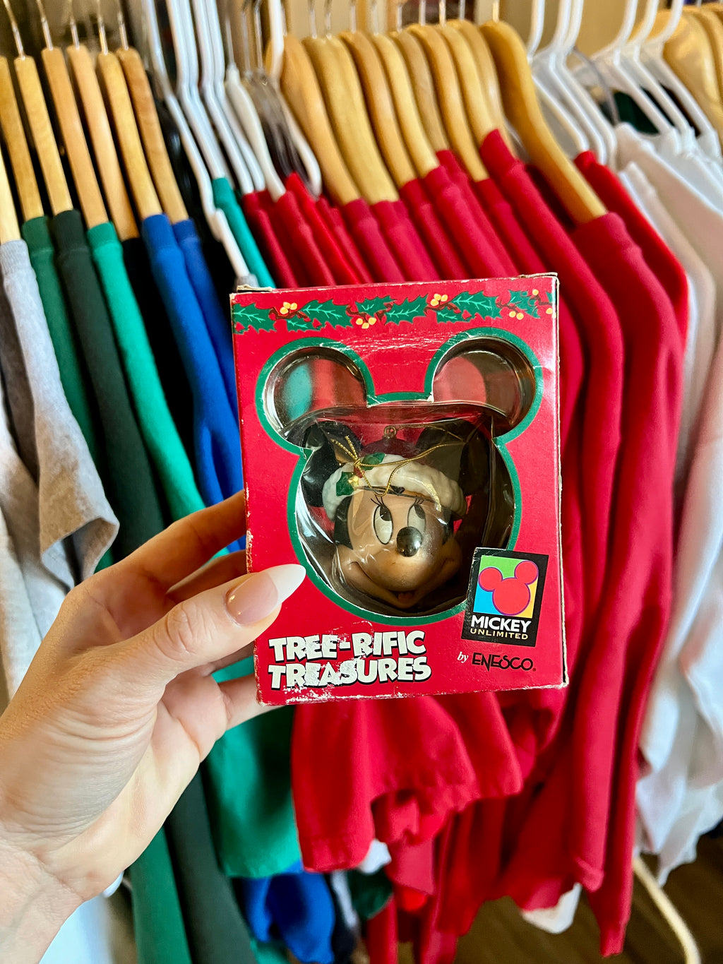 470 -Tree-rific Treasures Mickey Unlimited Santa Minnie Mouse Head Ornament