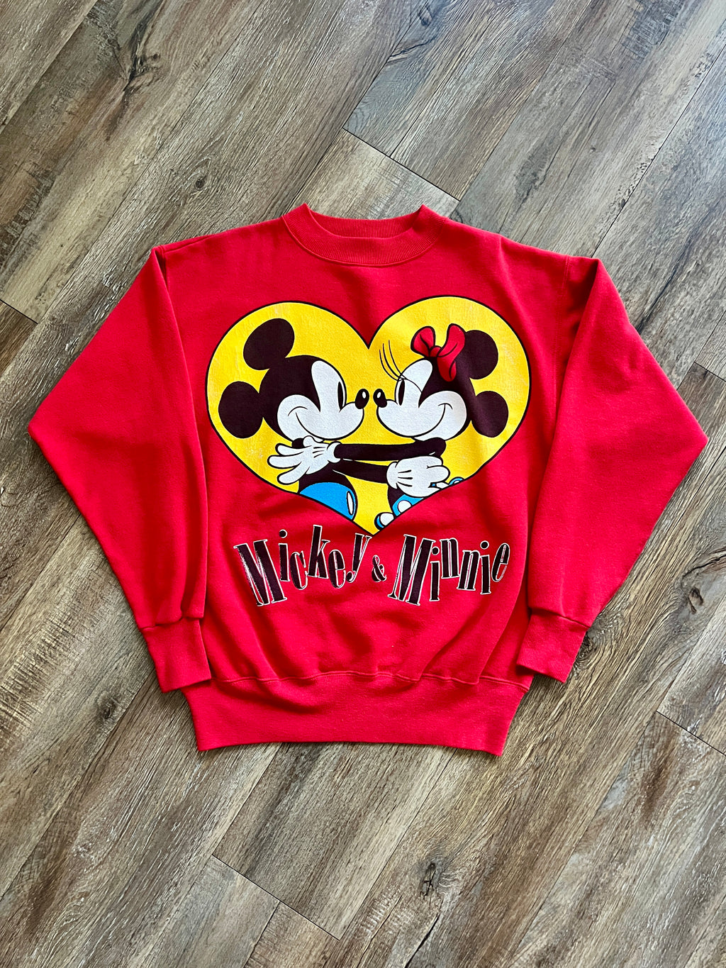 1049 -Red Yellow Heart Mickey & Minnie Hugging Crewneck - NT / S