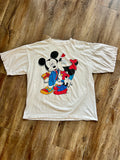 1055 -White Minnie Kissing Mickey Present Shirt - L