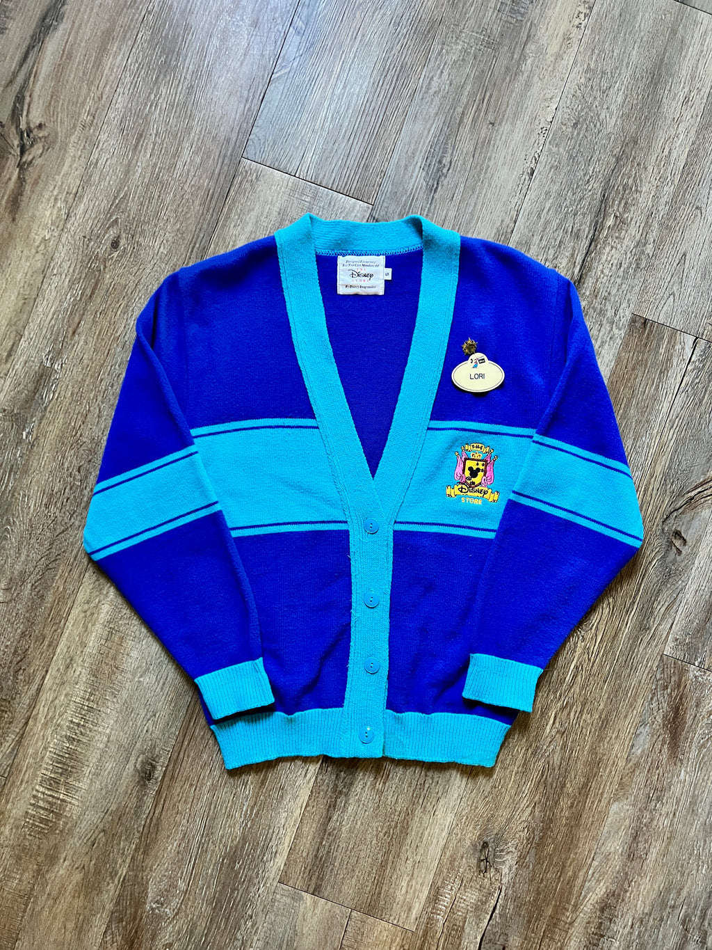 485 -Blue The Disney Store Cast Member Sweater, Nametag, & Disney Store Pin - S