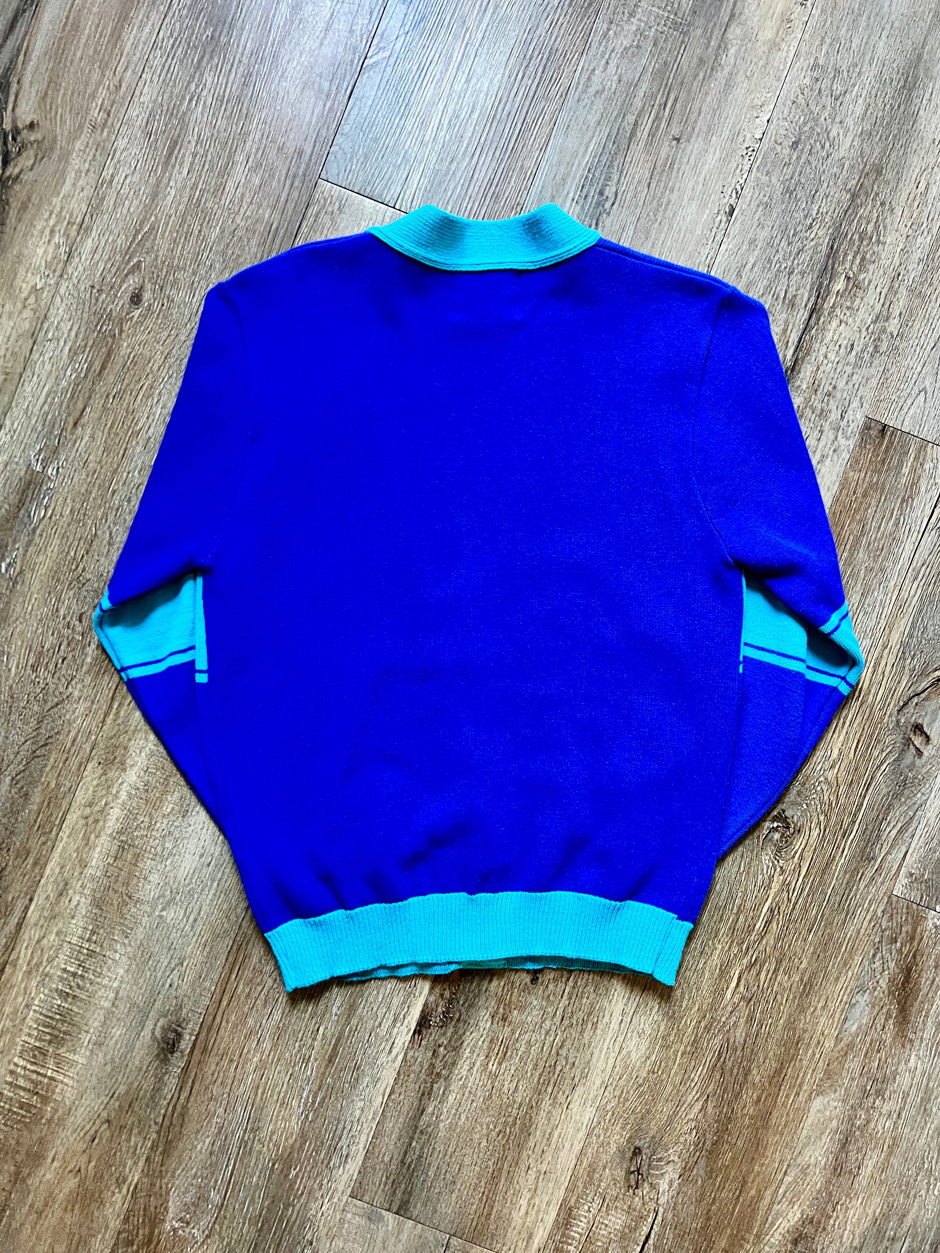 485 -Blue The Disney Store Cast Member Sweater, Nametag, & Disney Store Pin - S