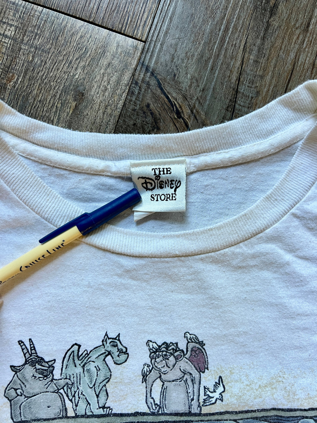 486 - Cream The Hunchback of Notre Dame Character Shirt - XL