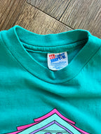 1040 -Green Minnie's House Heart Doorstep Shirt - M