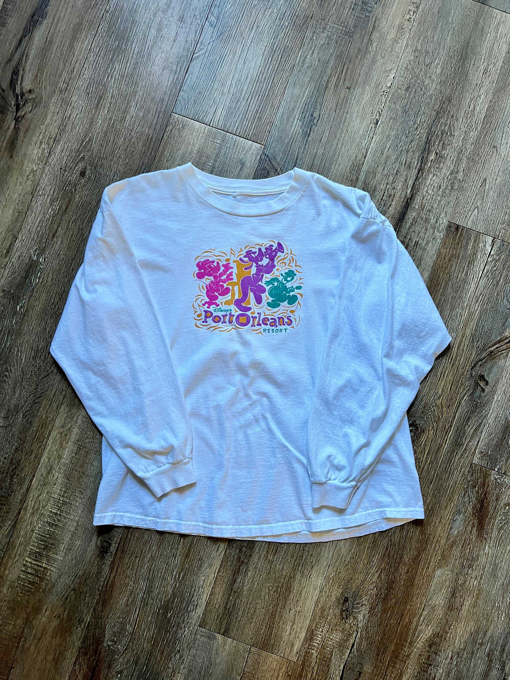 495 -White Port Orleans Mickey, Donald, & Goofy Jazz Long Sleeve - M