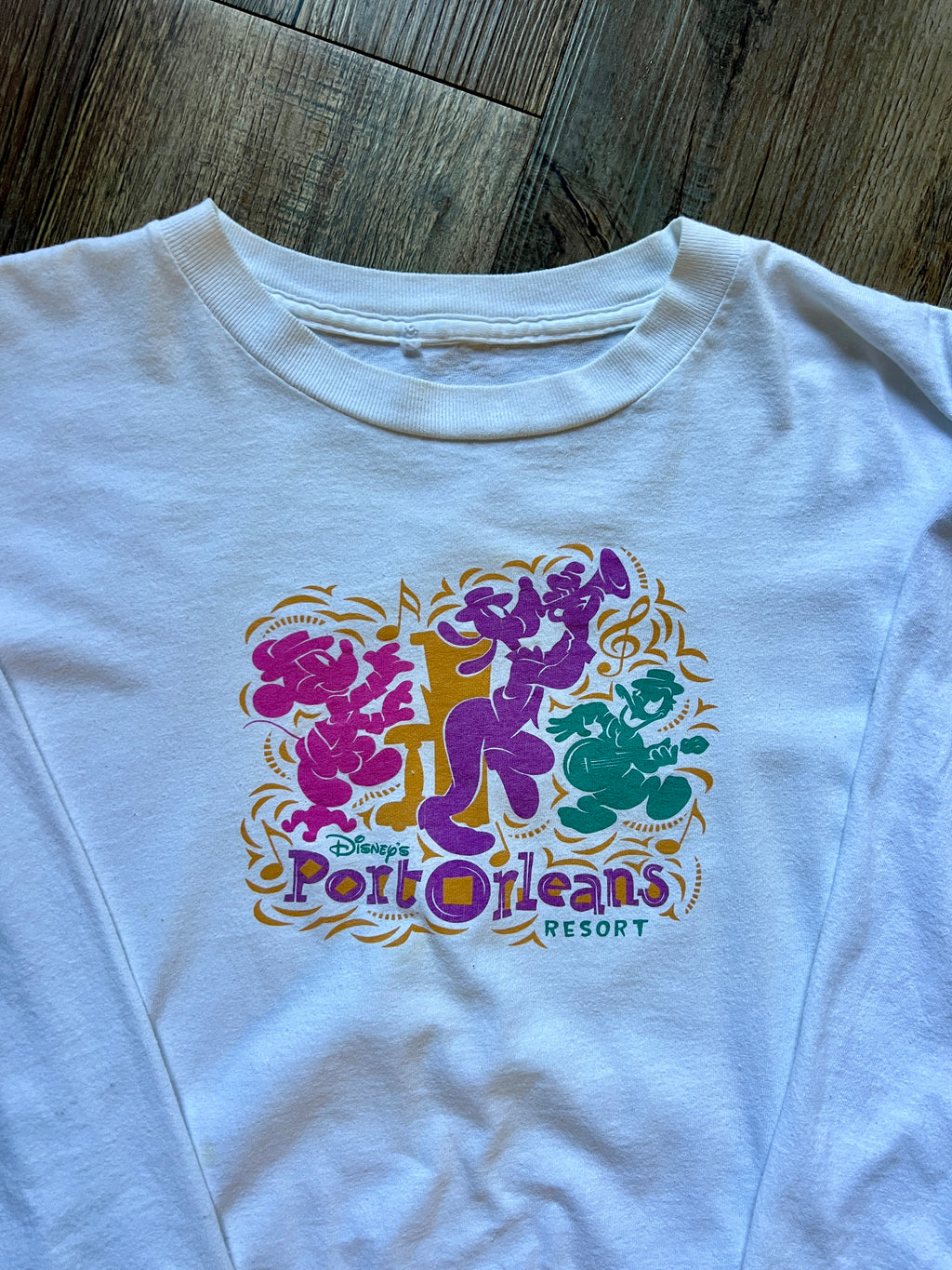 495 -White Port Orleans Mickey, Donald, & Goofy Jazz Long Sleeve - M