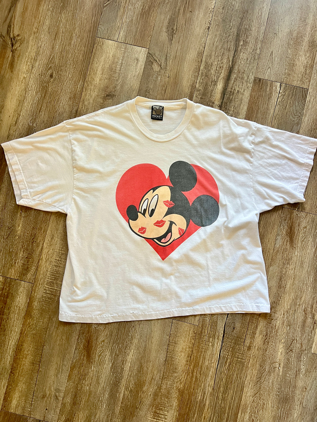 1044 -White Mickey Heart Kisses Shirt - 2X