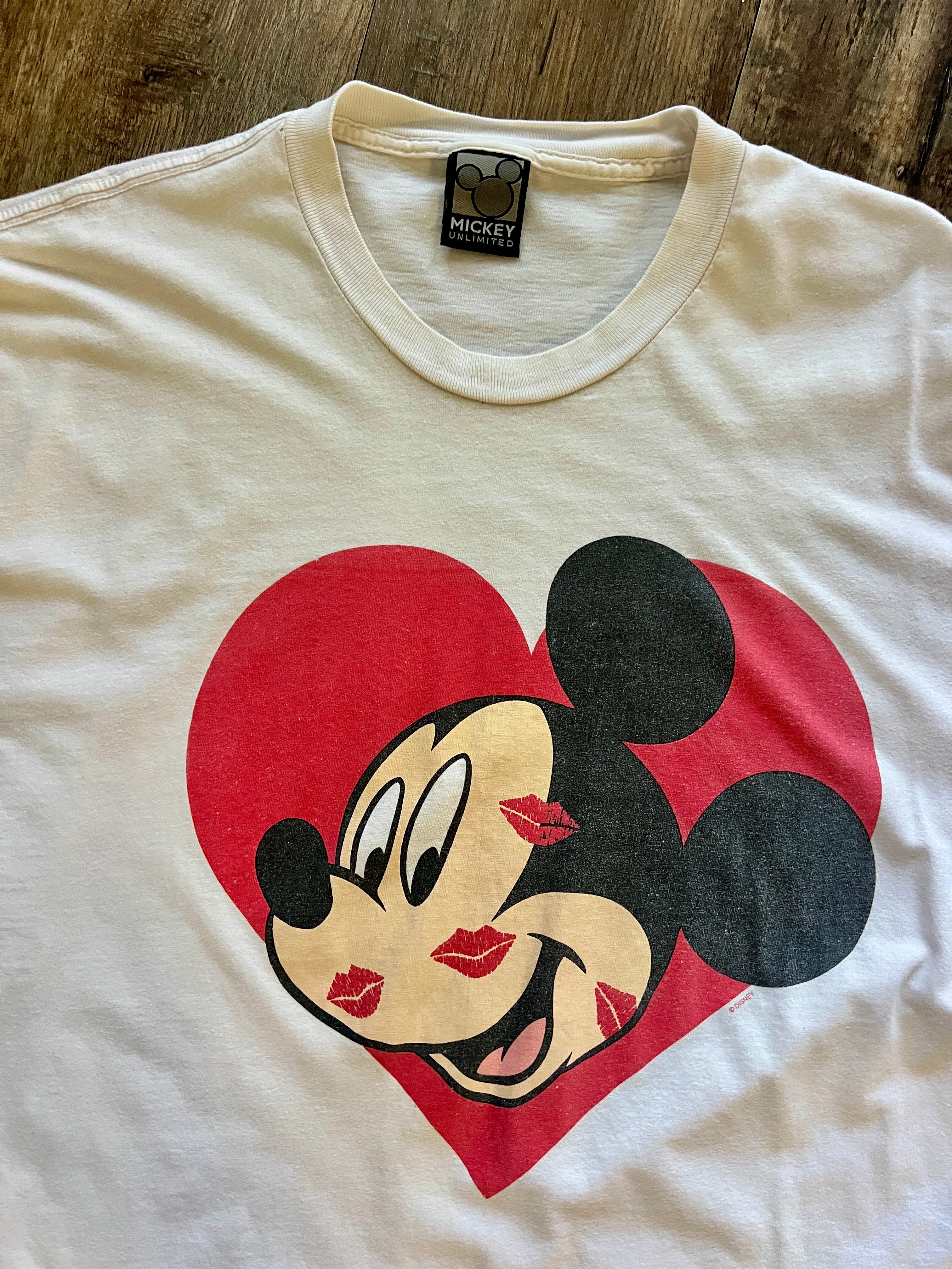 1044 -White Mickey Heart Kisses Shirt - 2X