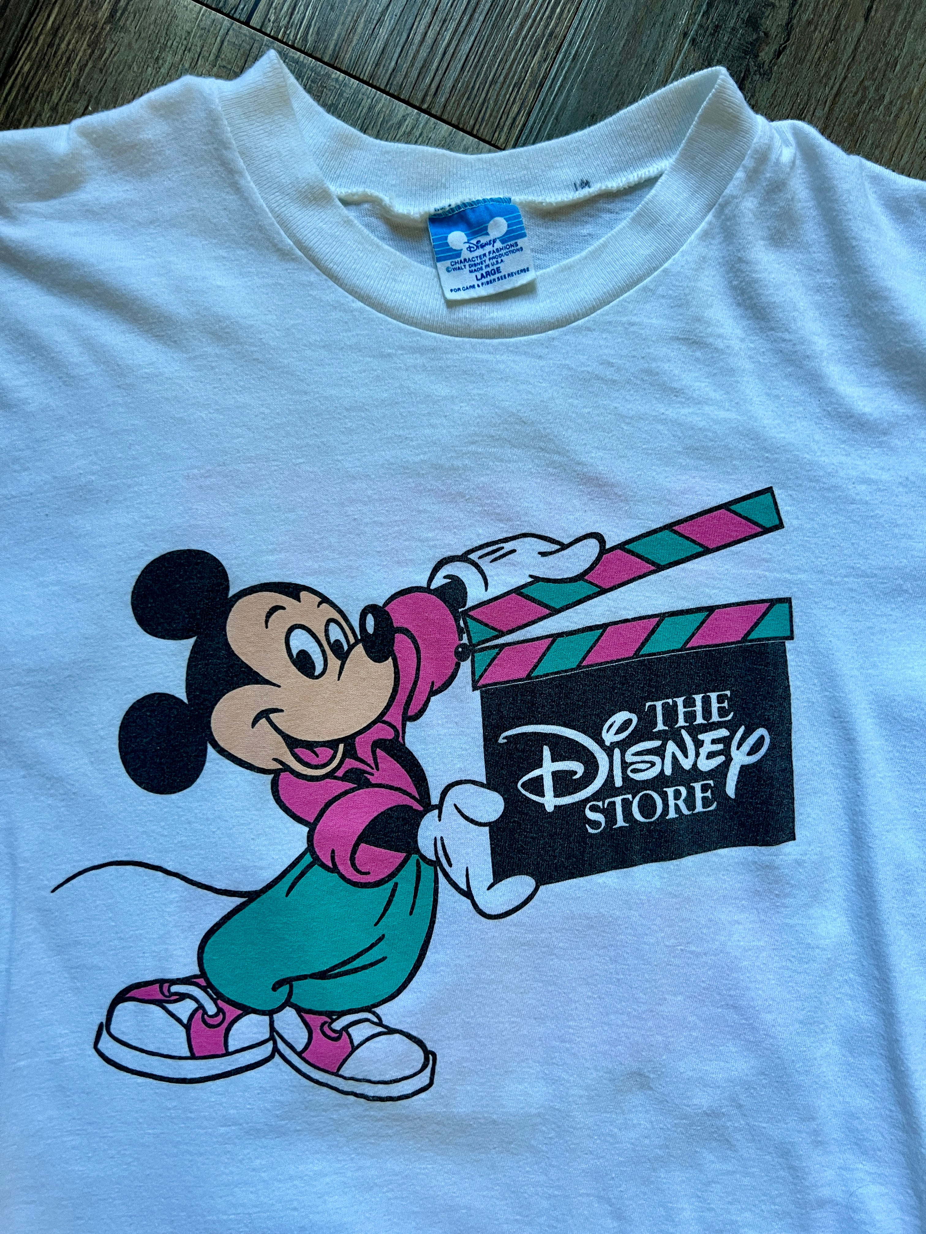 512 -White 1987 The Disney Store Shirt - L