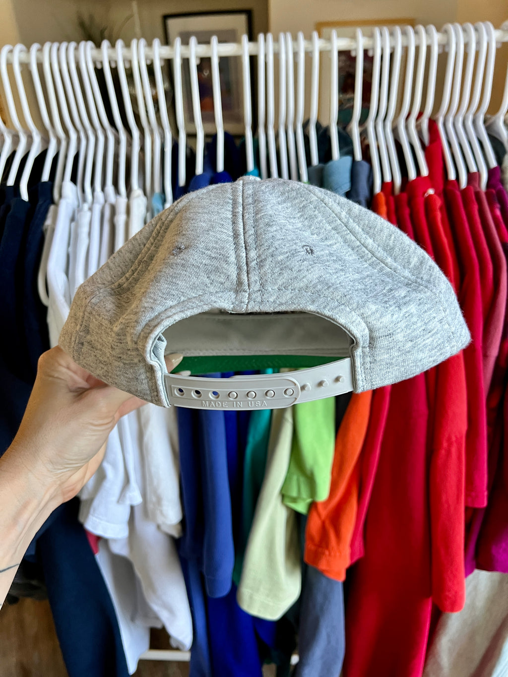 523 -NWT Heather Grey MGM Studios Logo Mickey Hat