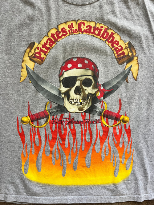 1089 -Grey Skull & Sword Flames Pirates of the Caribbean Shirt - XL