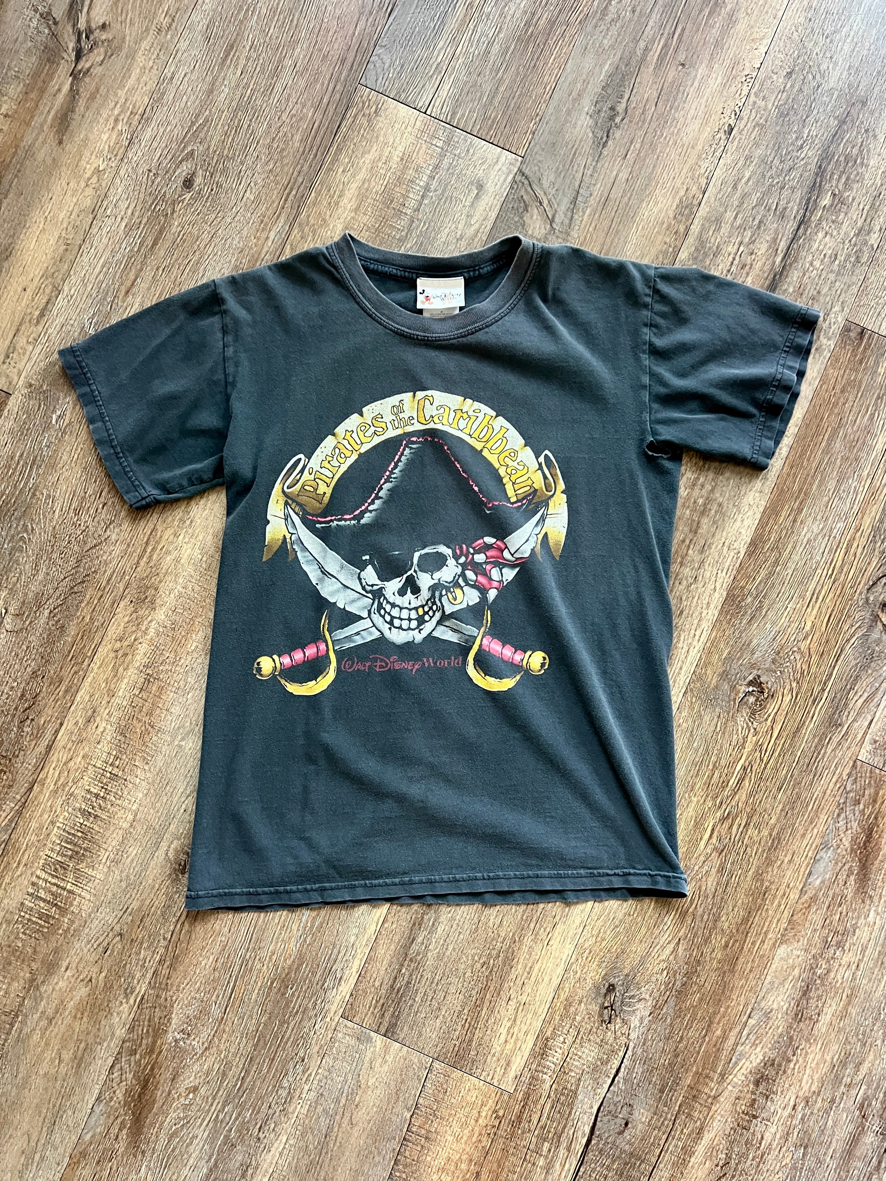 1064 -Black Pirates of the Caribbean Skull & Crossbones Shirt - S