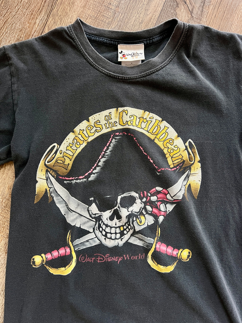1064 -Black Pirates of the Caribbean Skull & Crossbones Shirt - S