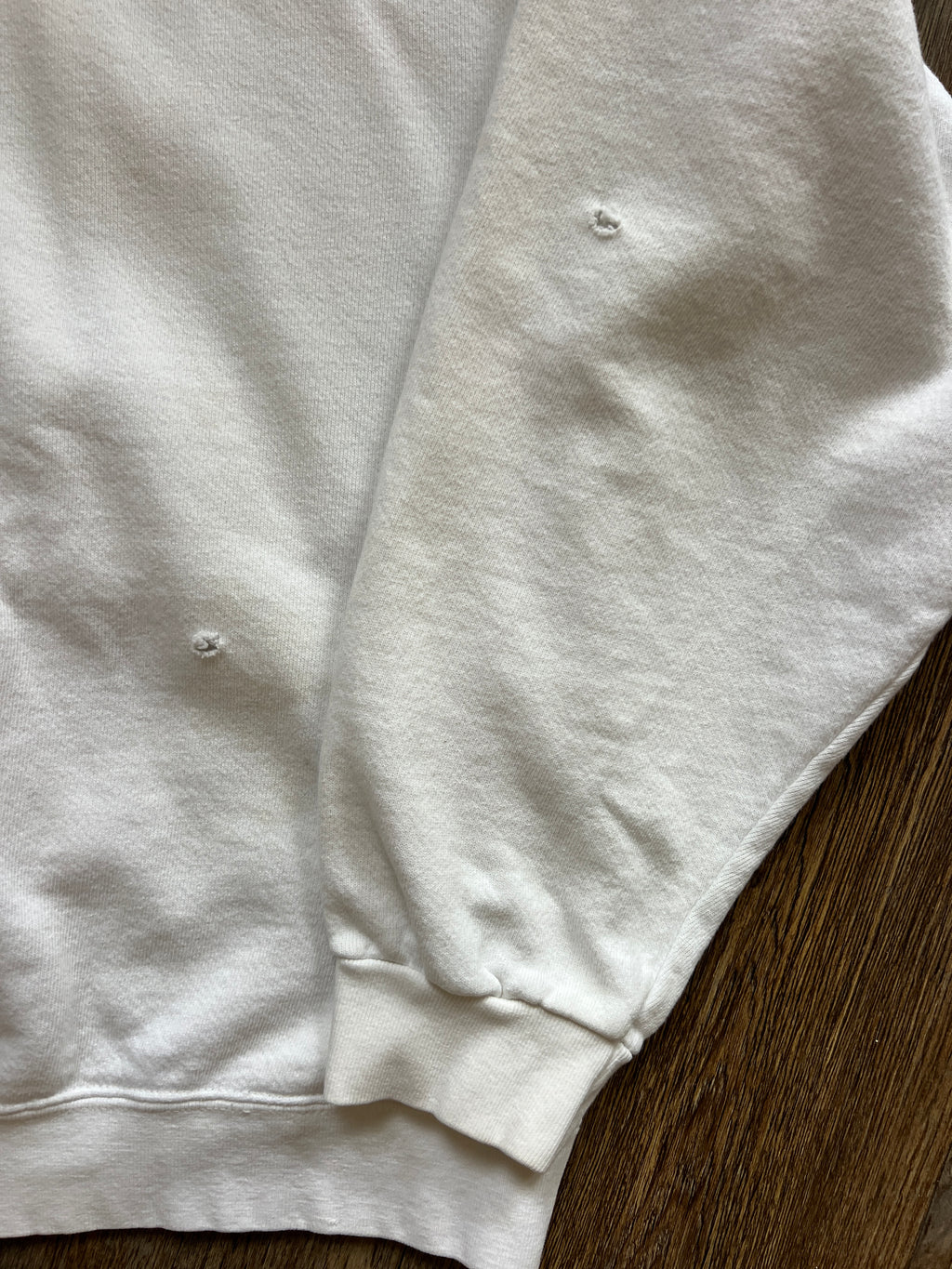 1091 -White Embroidered Coronado Springs Crewneck - XL
