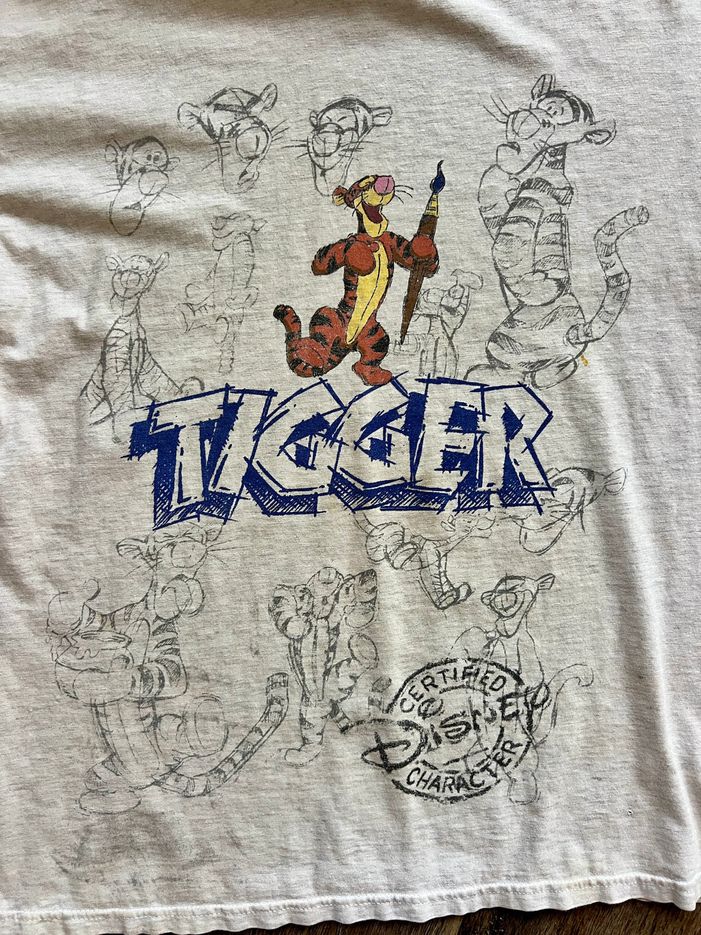 1060 -Grey Sketch Tigger Certified Character Shirt - L