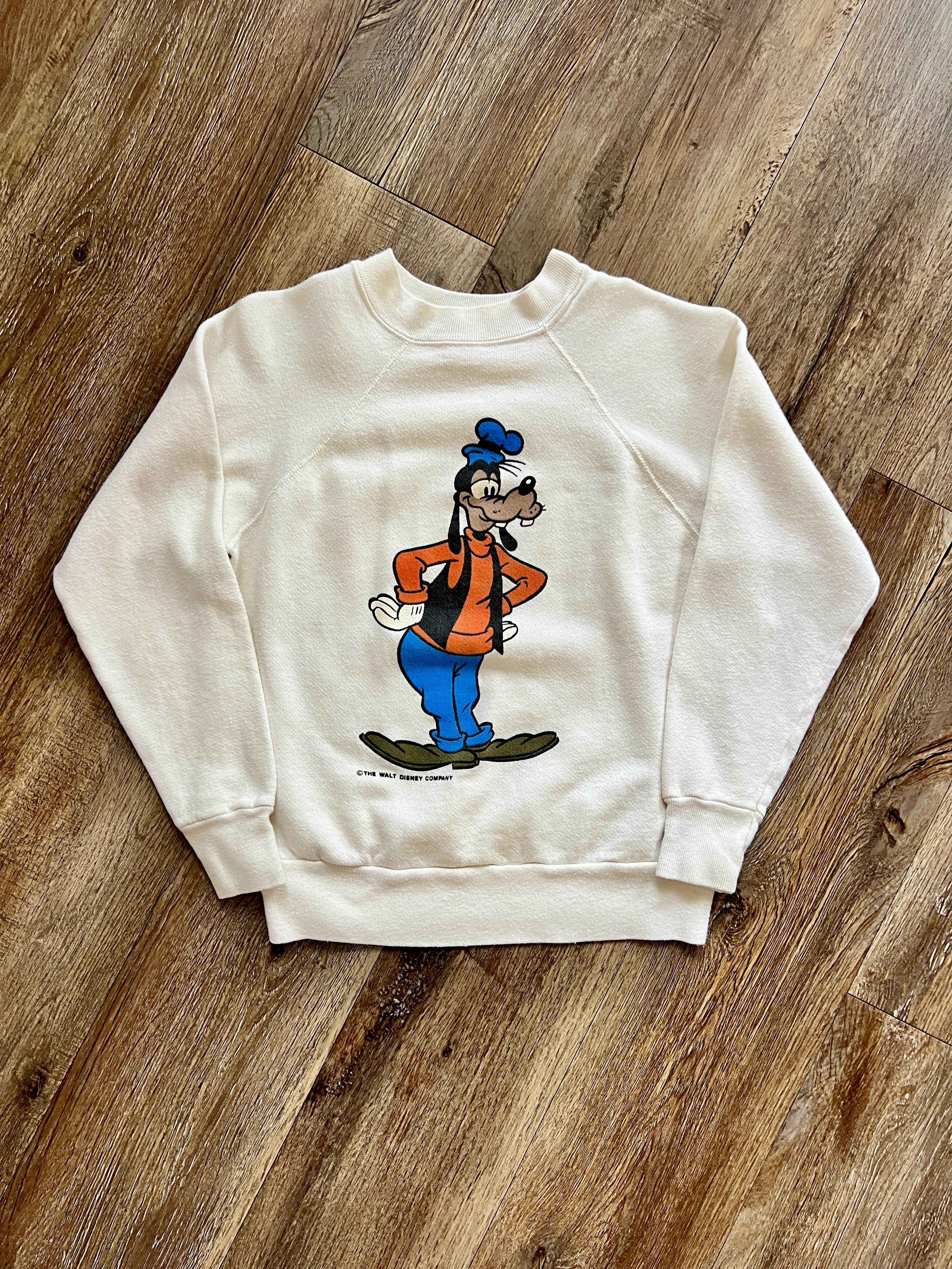 1098 -White Standing Goofy TWDC Crewneck -S